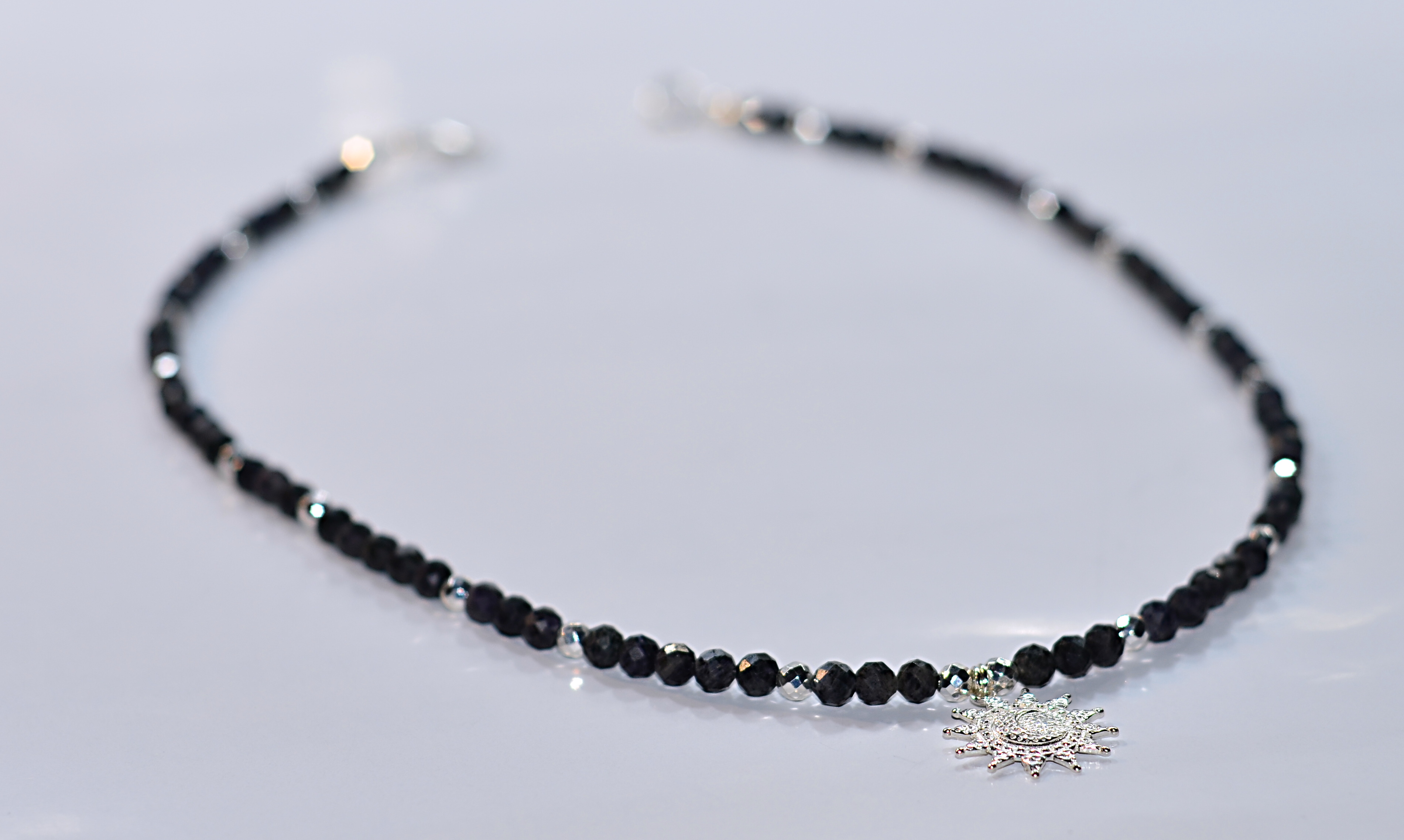 Naszyjnik oraz bransoletka z Czaroitem, numer kat.213 i 213a