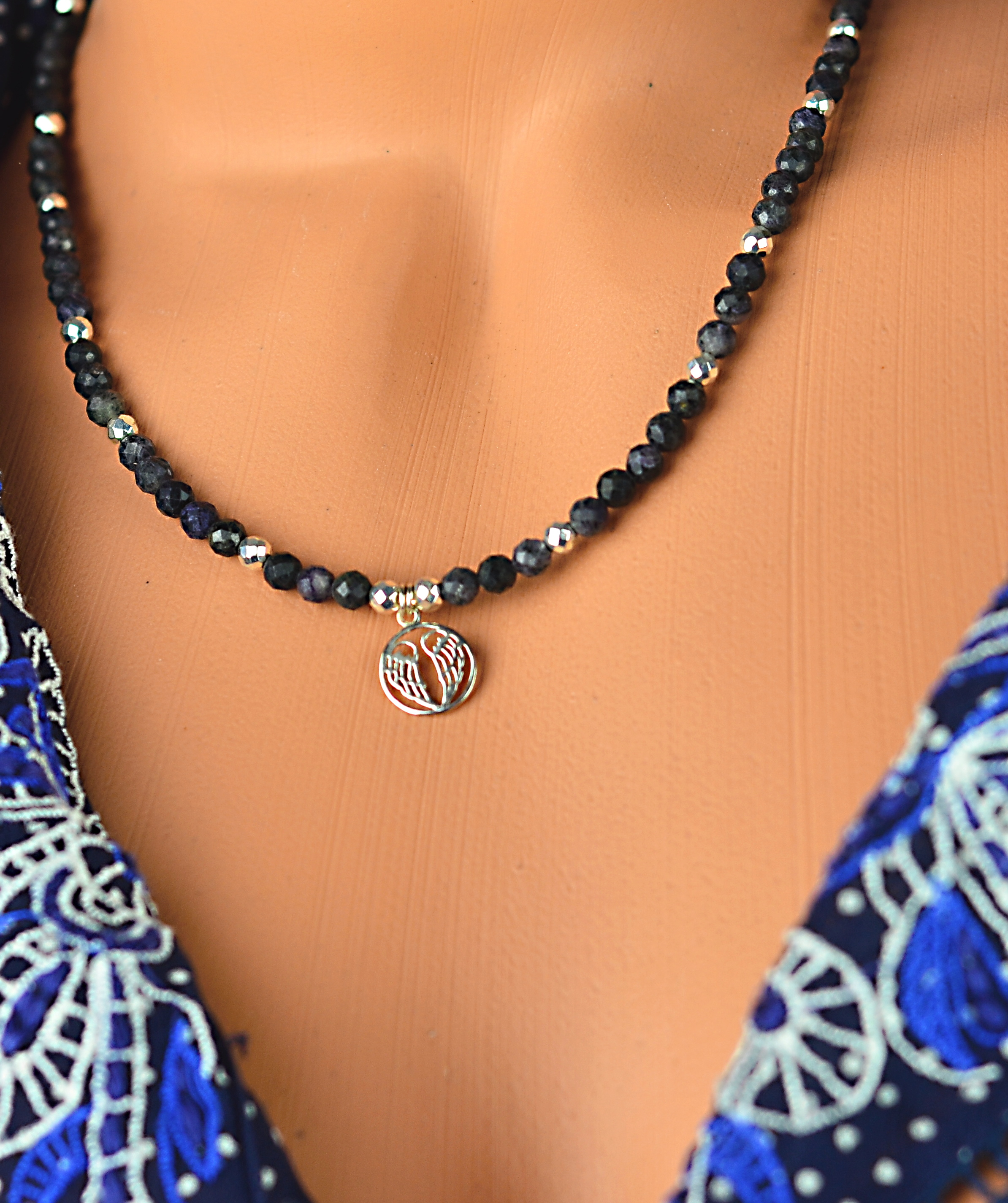 Naszyjnik oraz bransoletka z Czaroitem, numer kat.213 i 213a