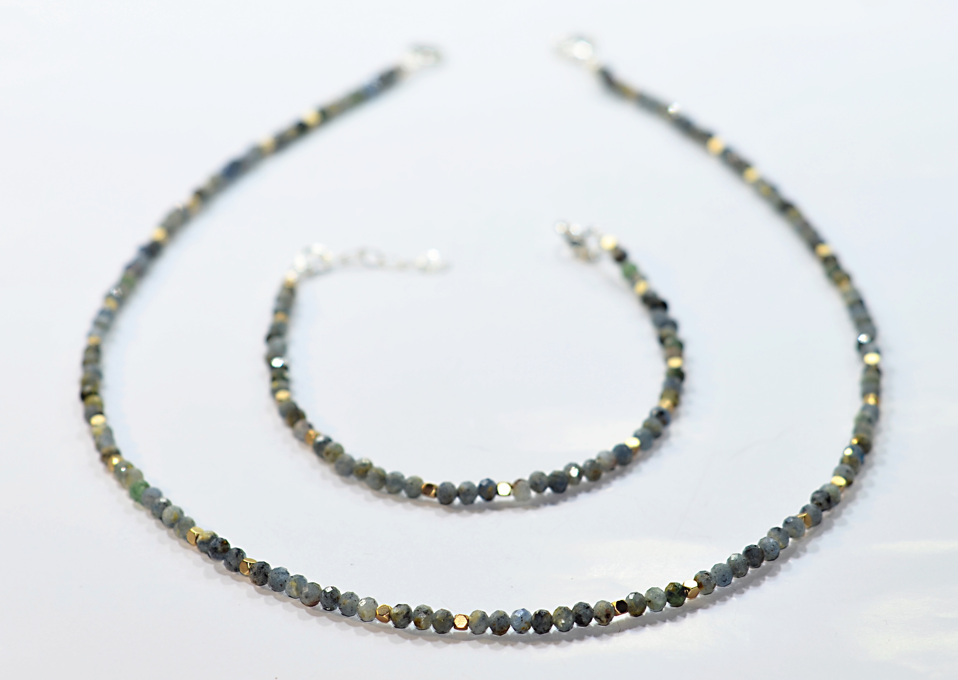 Biżuteria z kamieni naturalnych - Naszyjnik oraz bransoletka z Kianitem - nr kat. 305