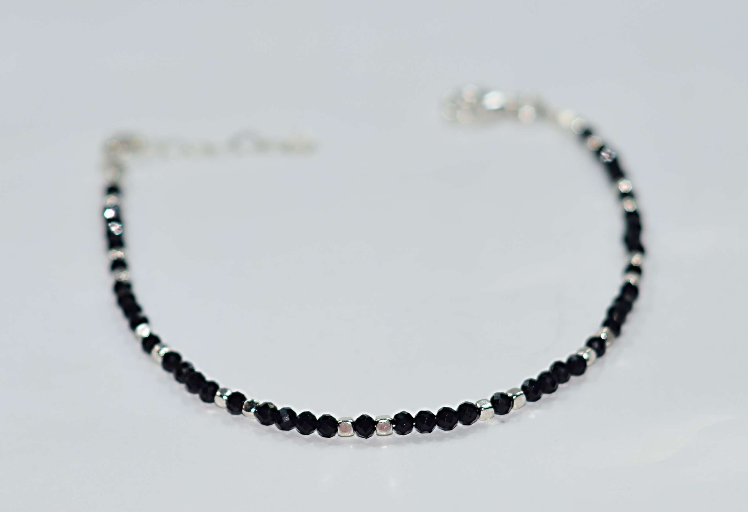 Biżuteria z kamieni naturalnych - bransoeltka z turmalinem - nr kat. 242a