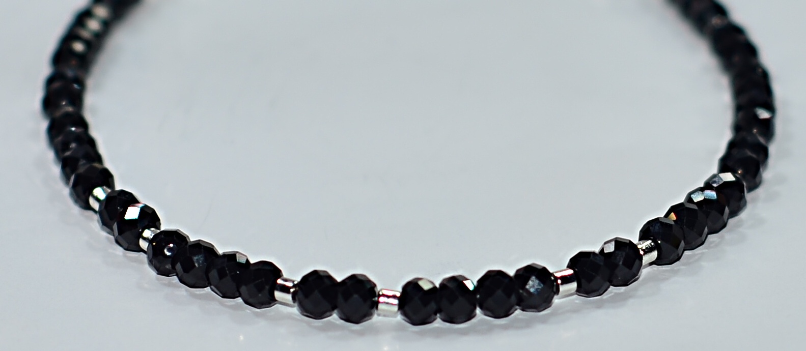 Biżuteria z kamieni naturalnych - bransoletka ze spinelem - nr kat. 240a