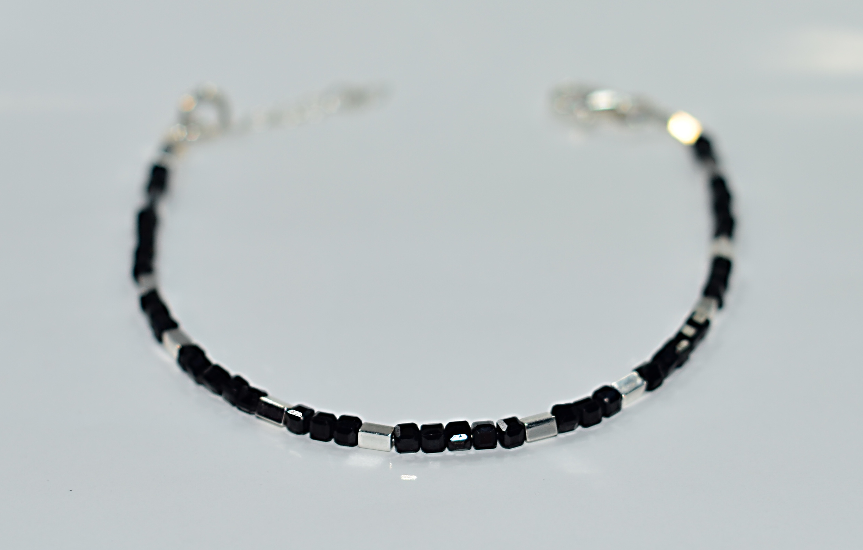 Biżuteria z kamieni naturalnych - bransoletka ze spinelem - nr kat. 227a