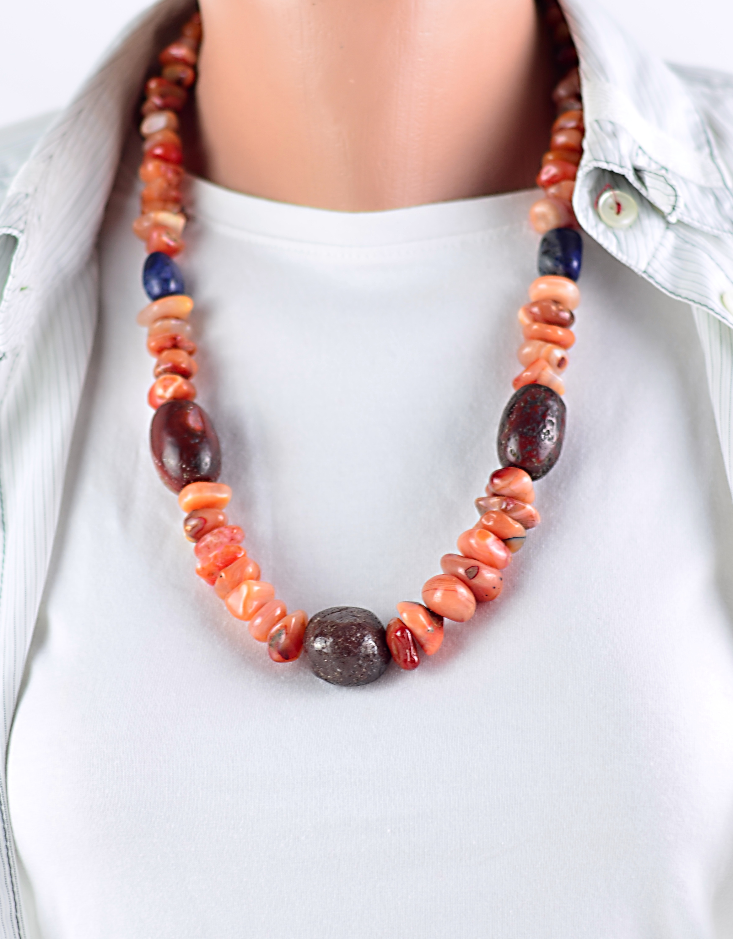 Biżuteria z kamieni naturalnych - naszyjnik oraz bransoletka z Agatem, Sodalitem i Granatem, nr kat. 279