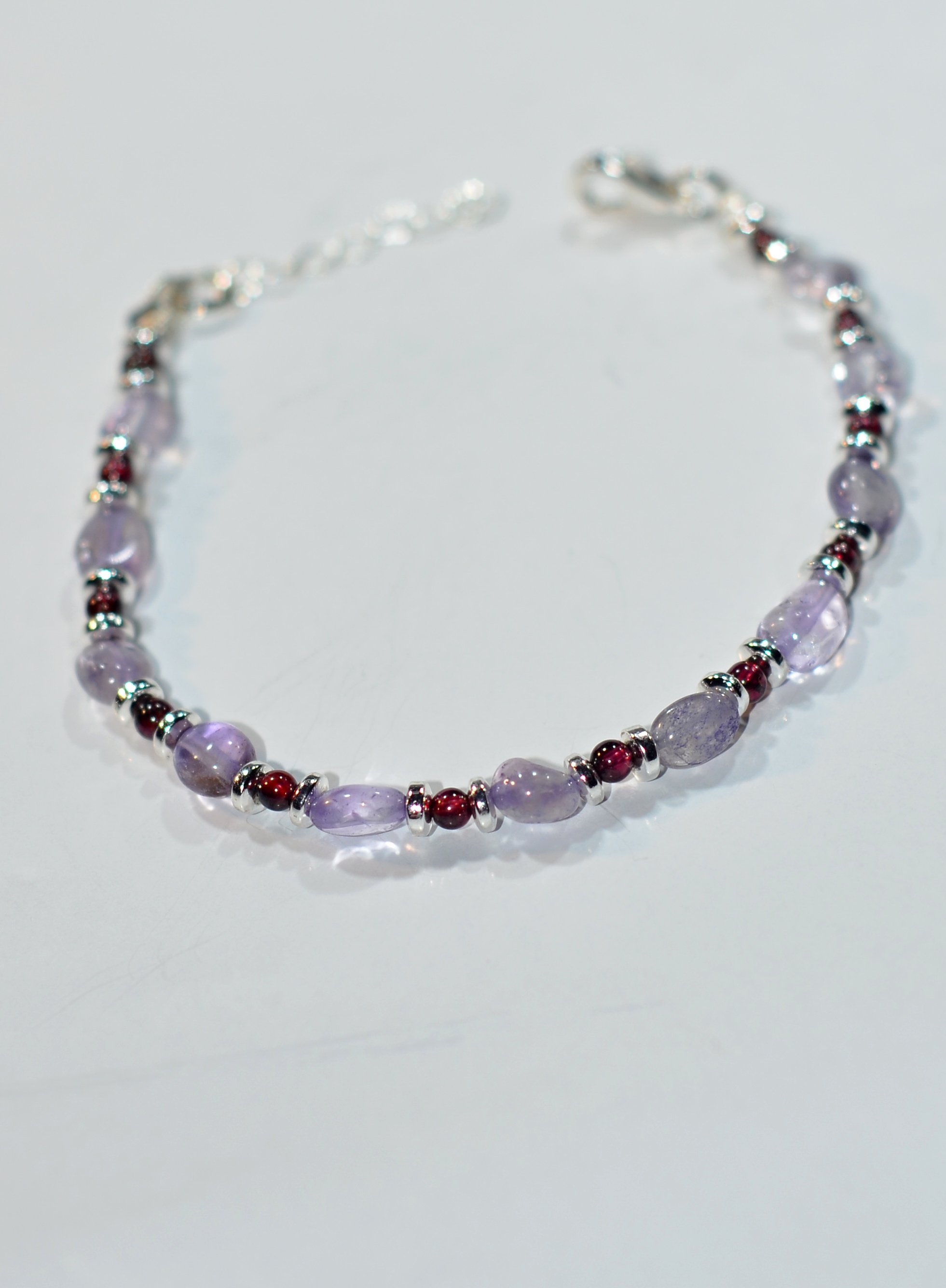 Biżuteria z kamieni naturalnych - bransoletka z ametystem i granatem - nr kat. 190a