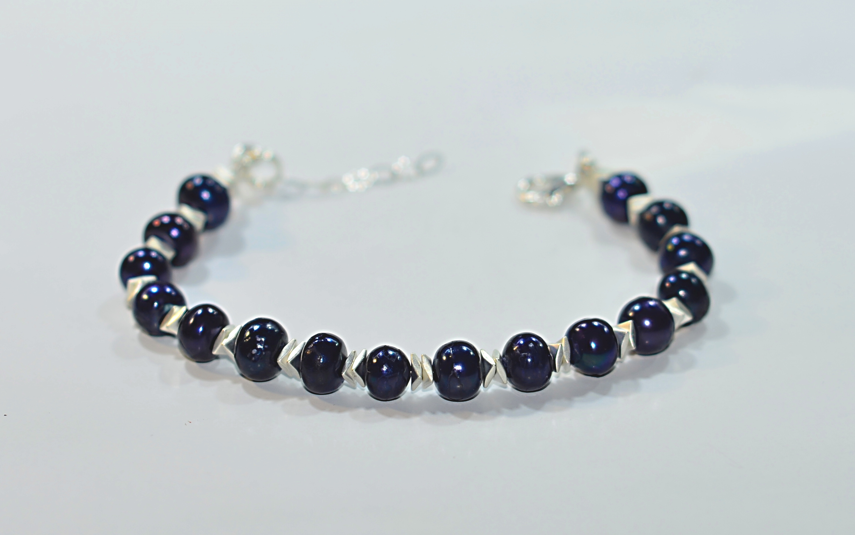 Biżuteria z kamieni naturalnych - bransoletka z perłami - nr kat. 200c