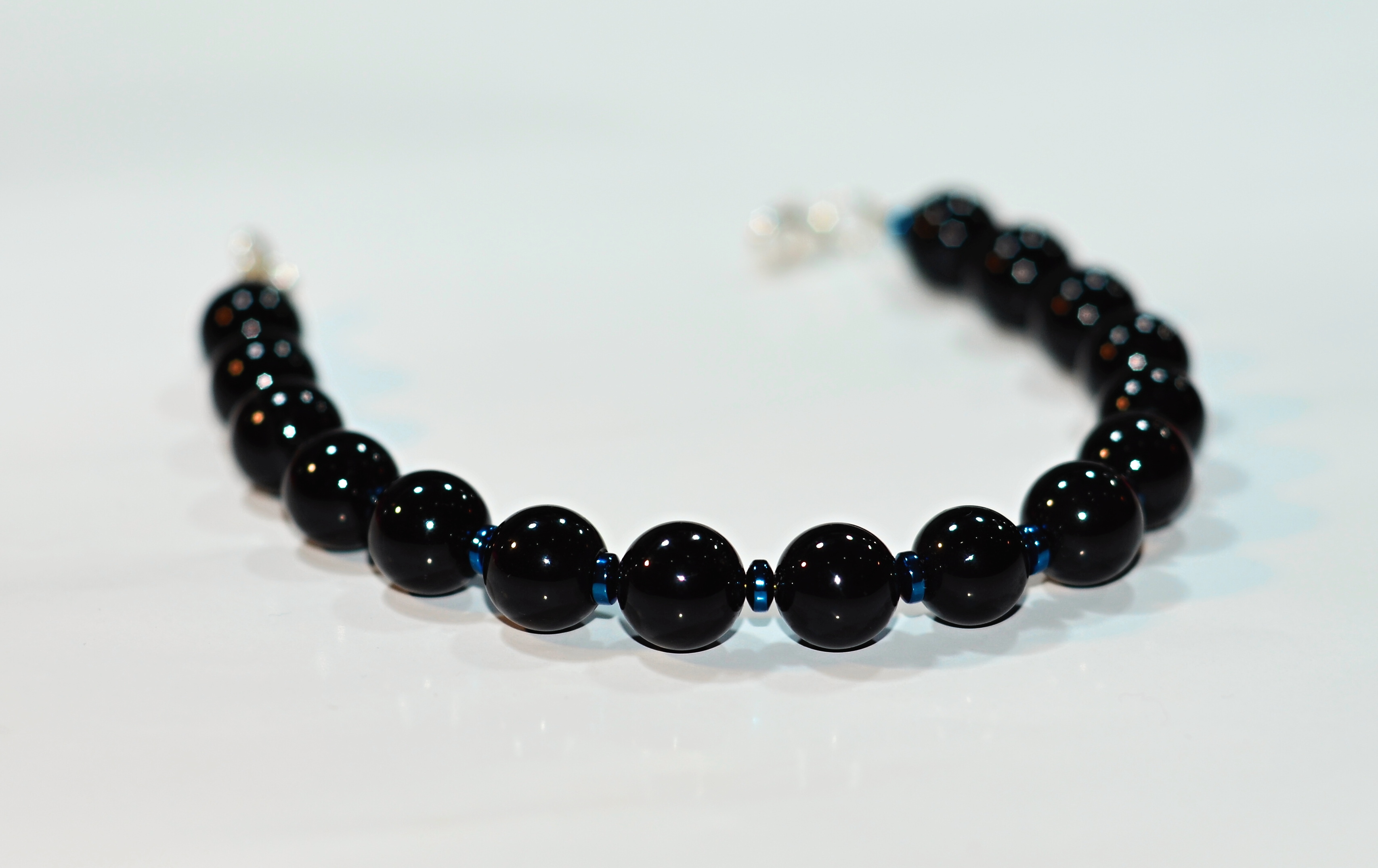 Biżuteria z kamieni naturalnych - bransoletka z onyksem - nr kat. 134a