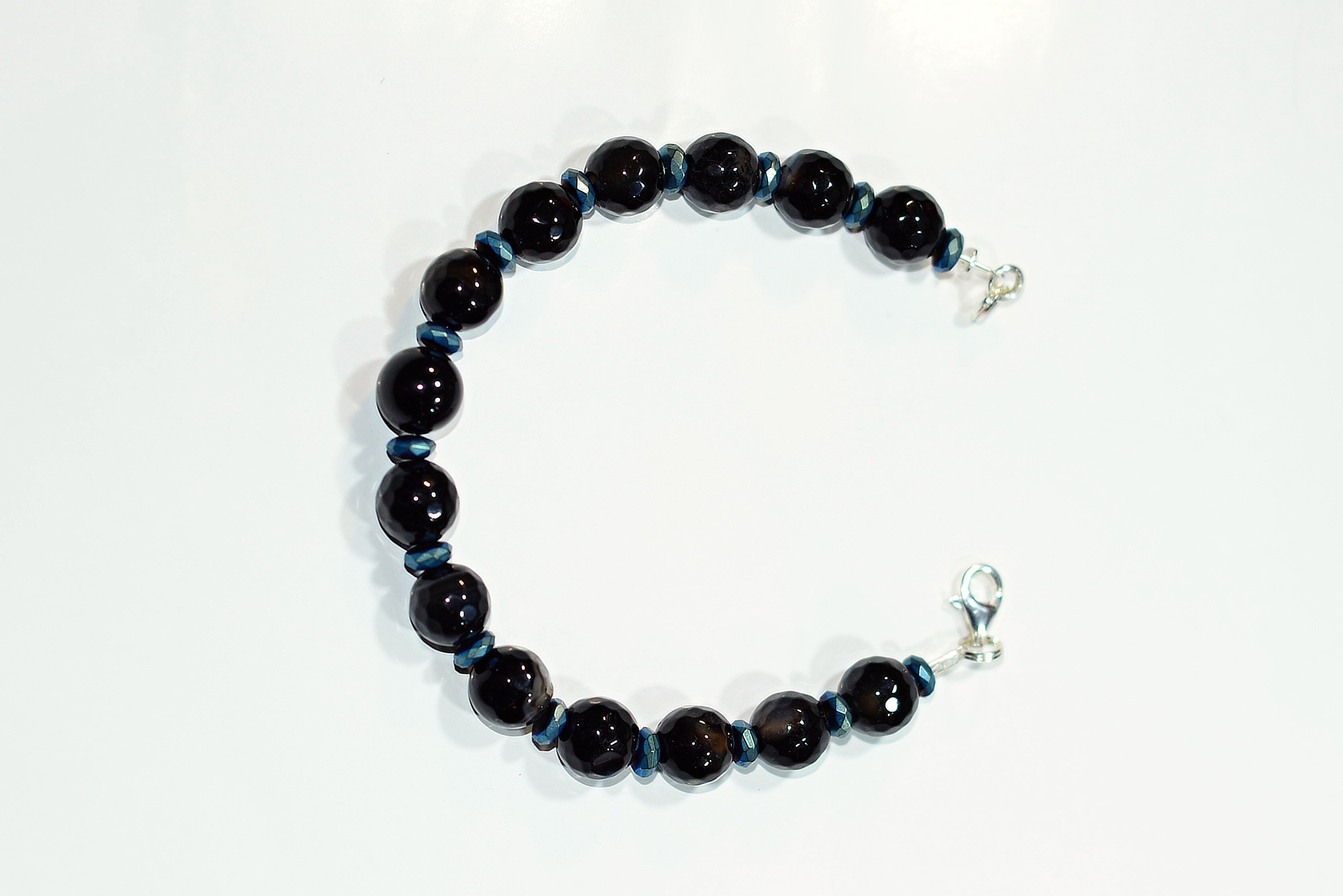 Biżujteria z kamieni naturalnych - bransoletka z sardonyksem - nr kat. 133a