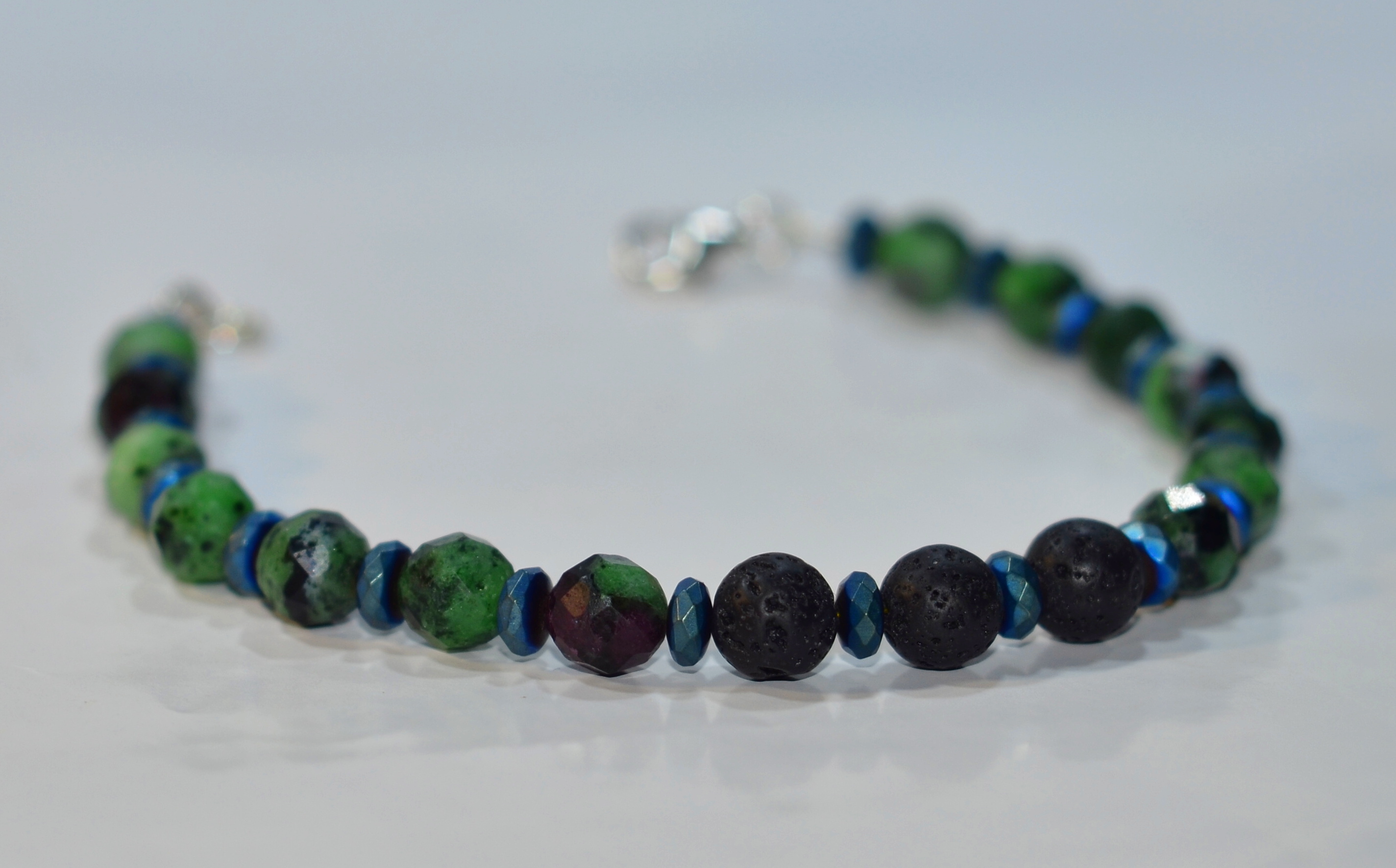 Bizuteria z kamieni naturalnych - bransoeltka z zoisytem - nr kat. 158a