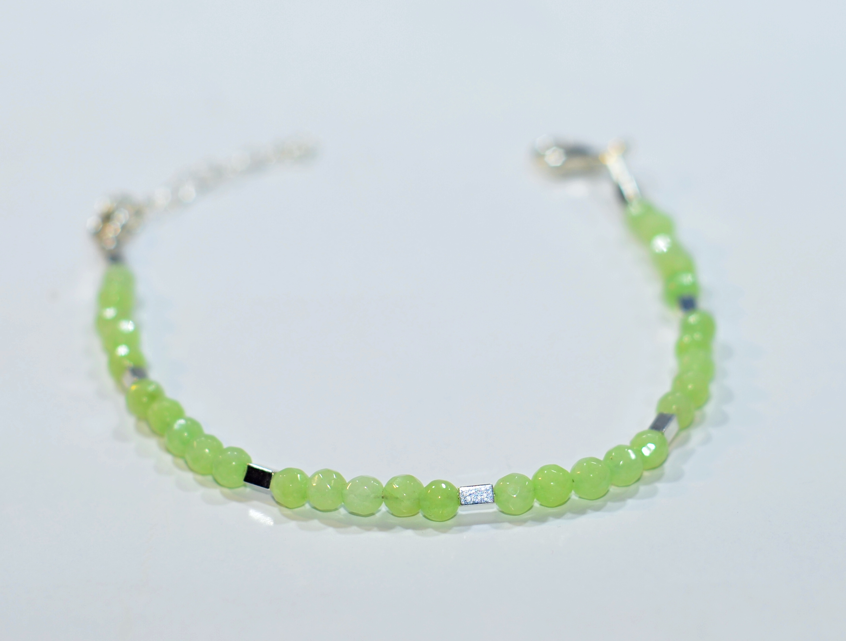 Bizuteria z kamieni naturalnych - bransoletka z jadeitem - nr kat. 99a