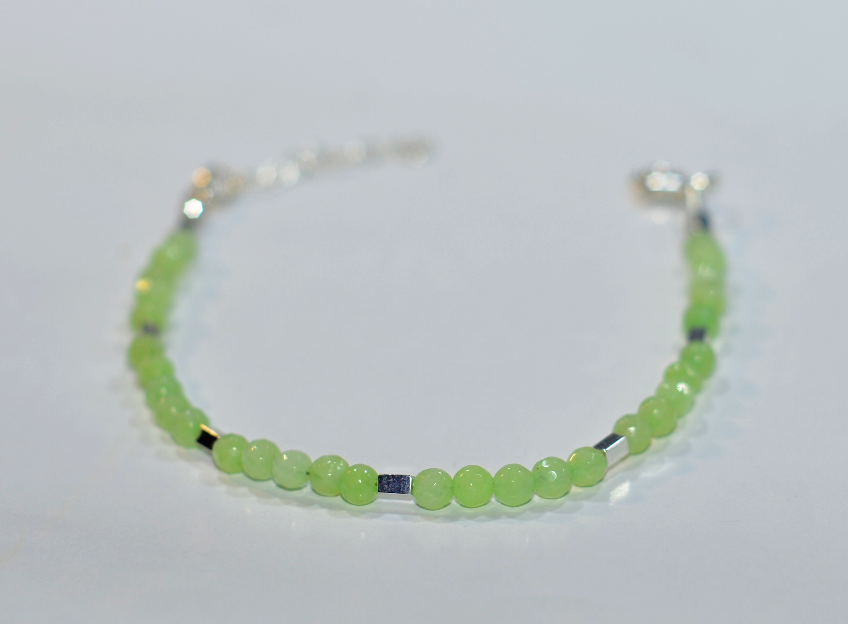 Bizuteria z kamieni naturalnych - bransoletka z jadeitem - nr kat. 99a