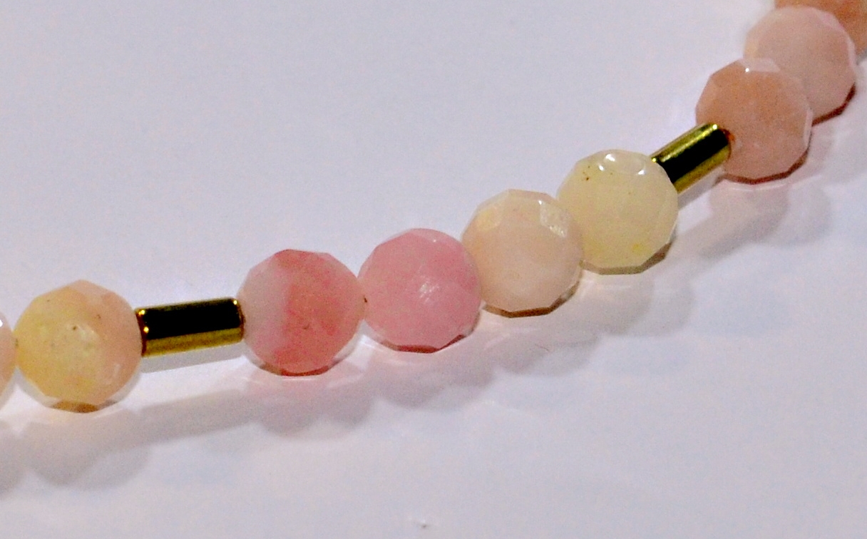 Bizuteria z kamieni naturalnych - bransoletka z opalem - nr kat. 102a