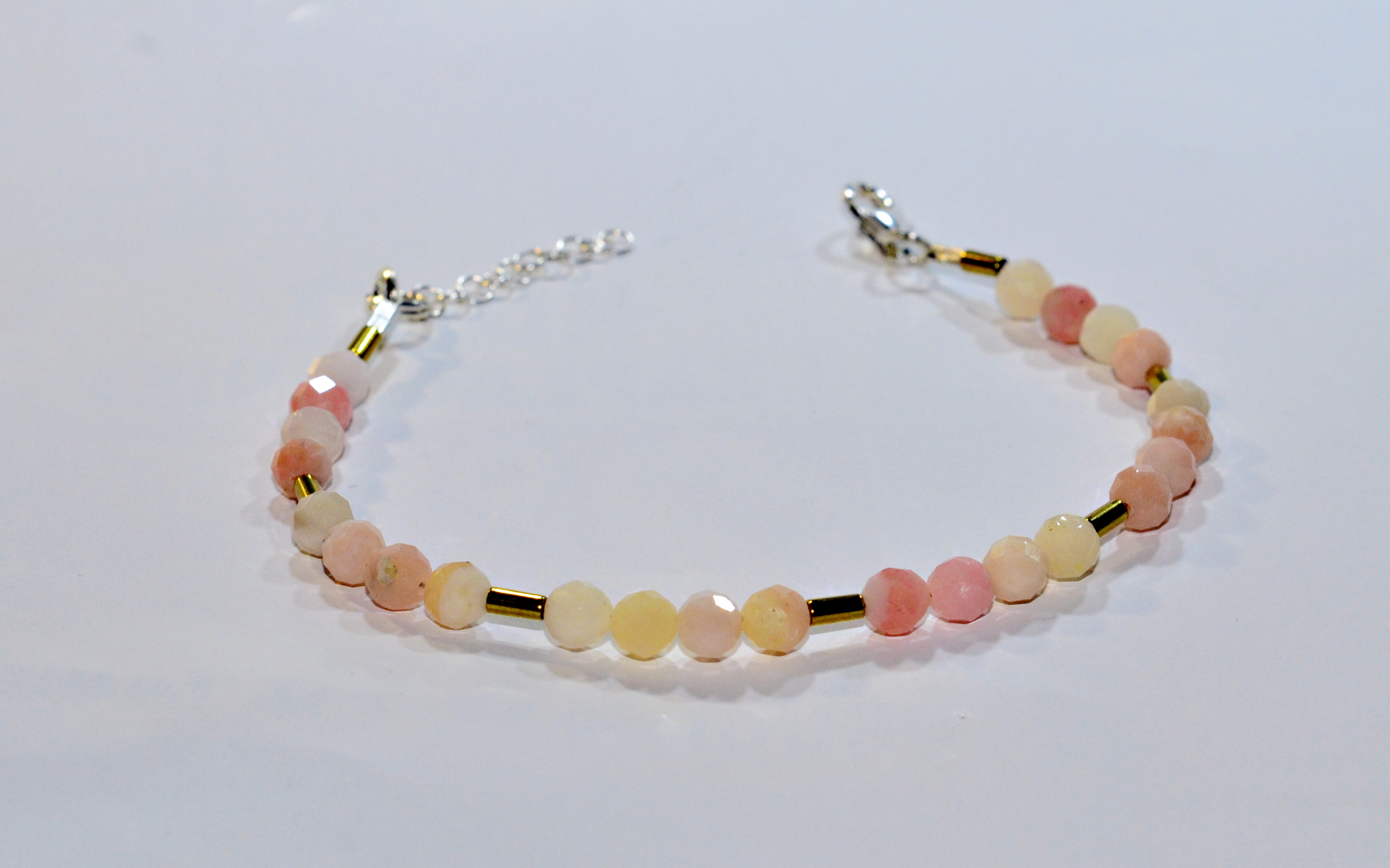 Bizuteria z kamieni naturalnych - bransoletka z opalem - nr kat. 102a