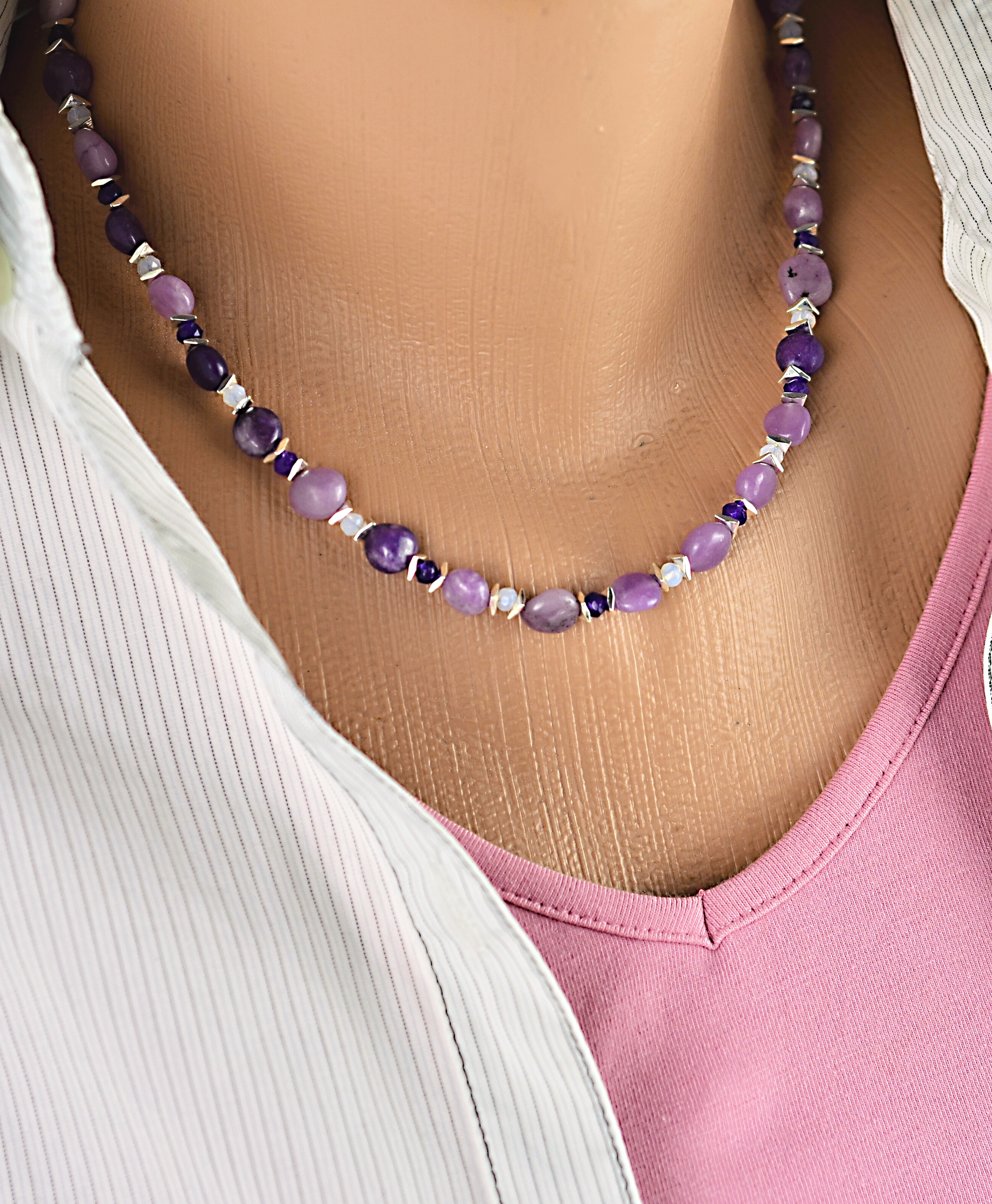 Naszyjnik z sugilitem - nr kat. 351