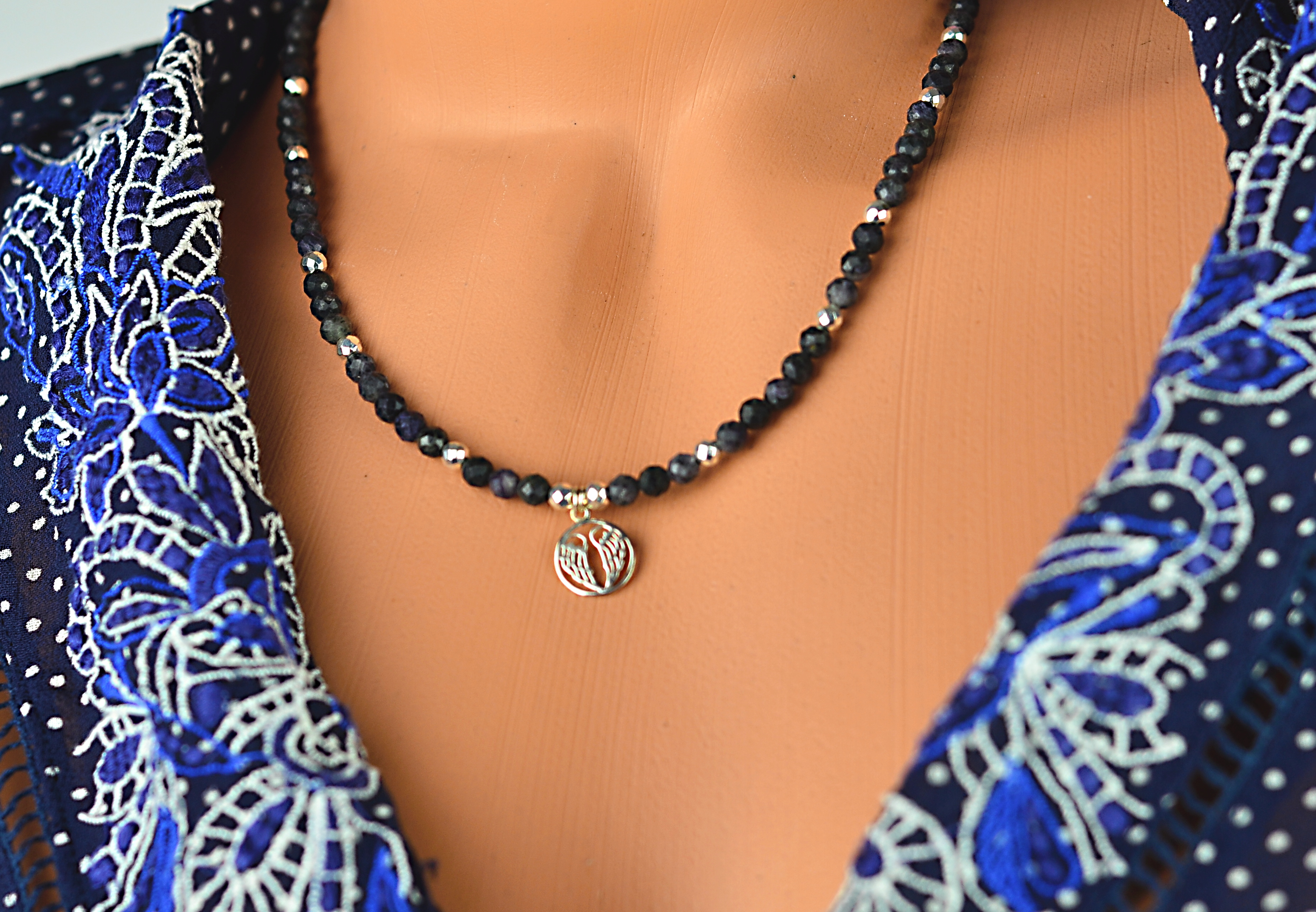 Naszyjnik z czaroitem - nr kat. 213