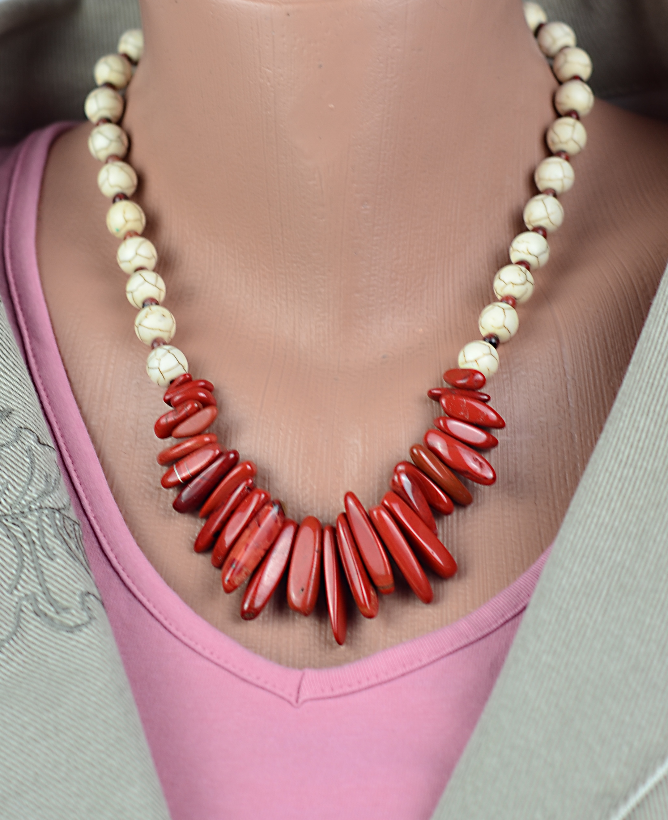 Naszyjnik z jaspisem - nr kat. 50