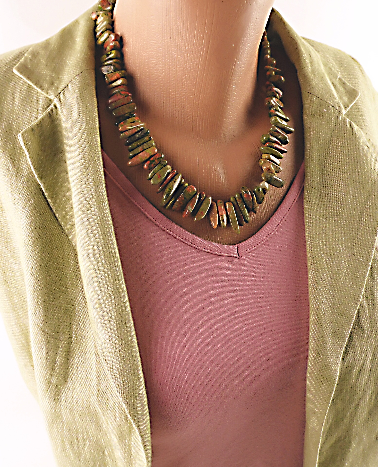 Naszyjnik z unakitem - nr kat. 222