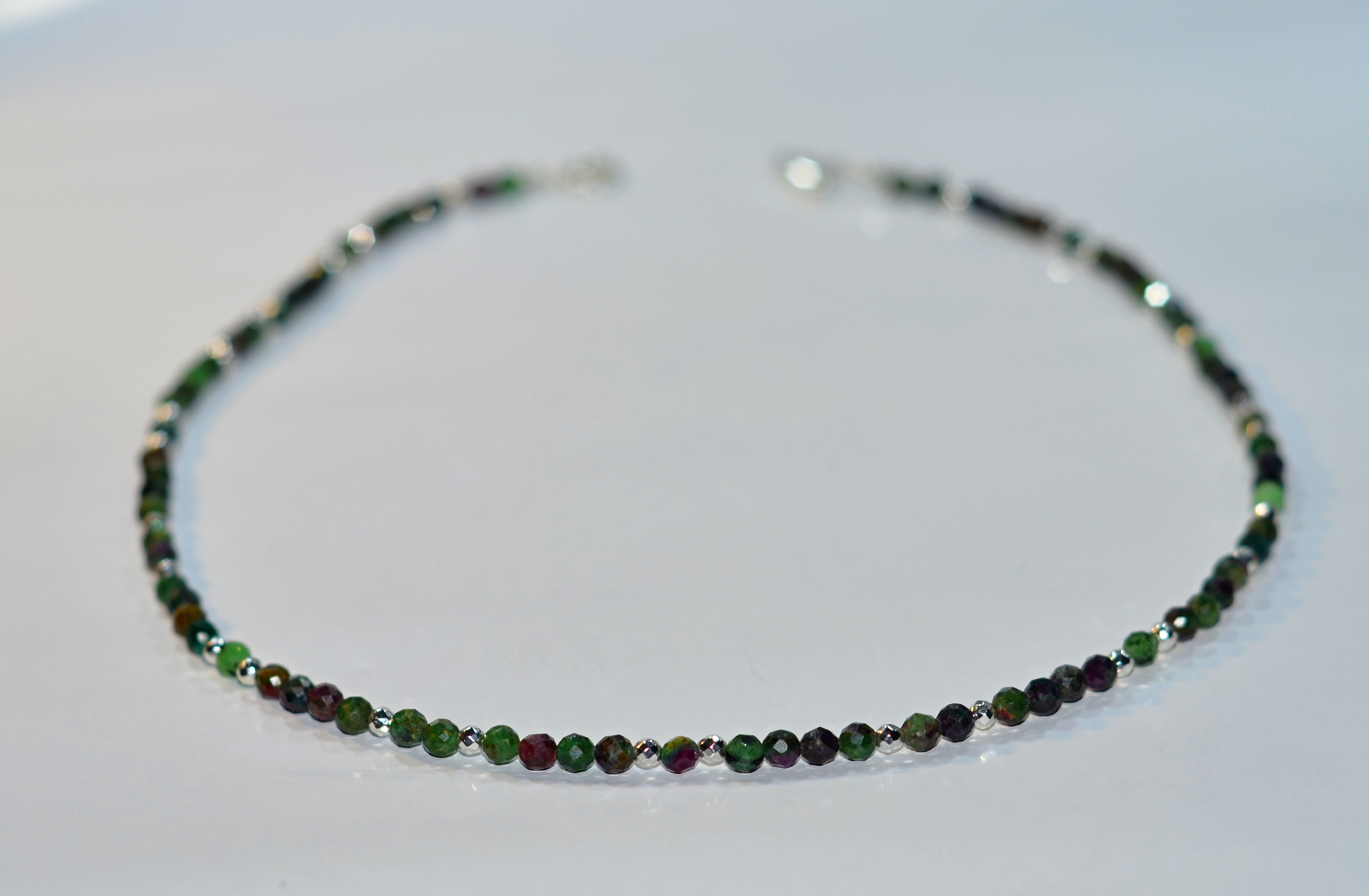 Naszyjnik ze szmaragdem z rubinem - nr kat. 189