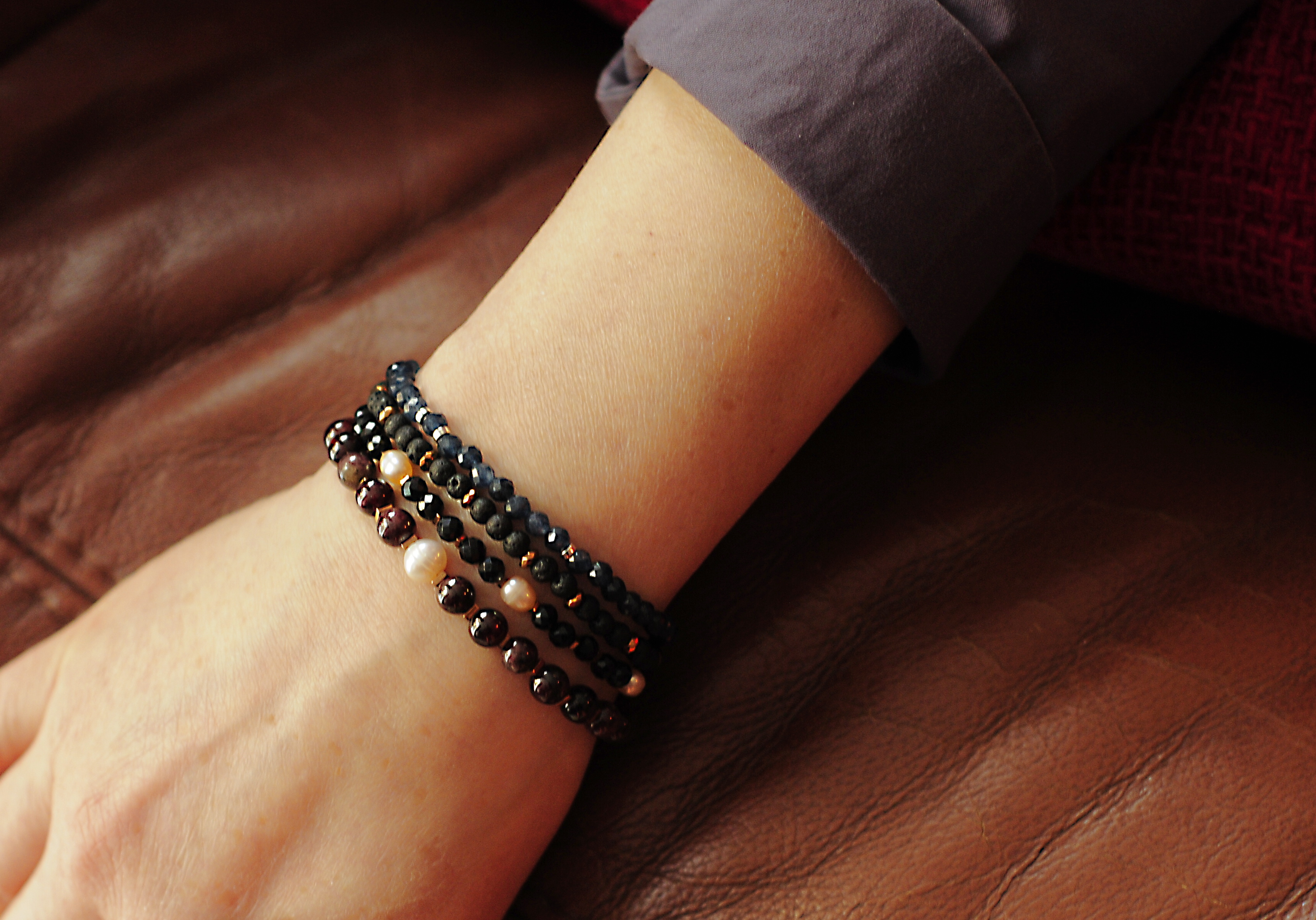 Bransoletka z lawą wulakniczną - nr kat. 368a