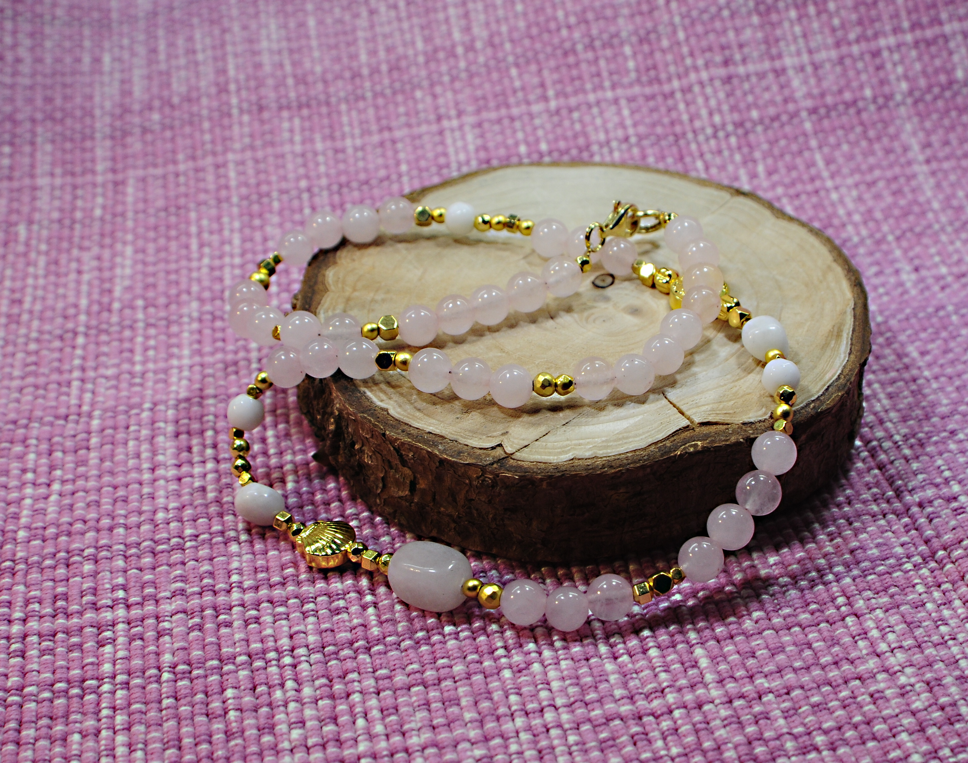 Naszyjnik z kryształem górskim różowym - nr kat. 372 