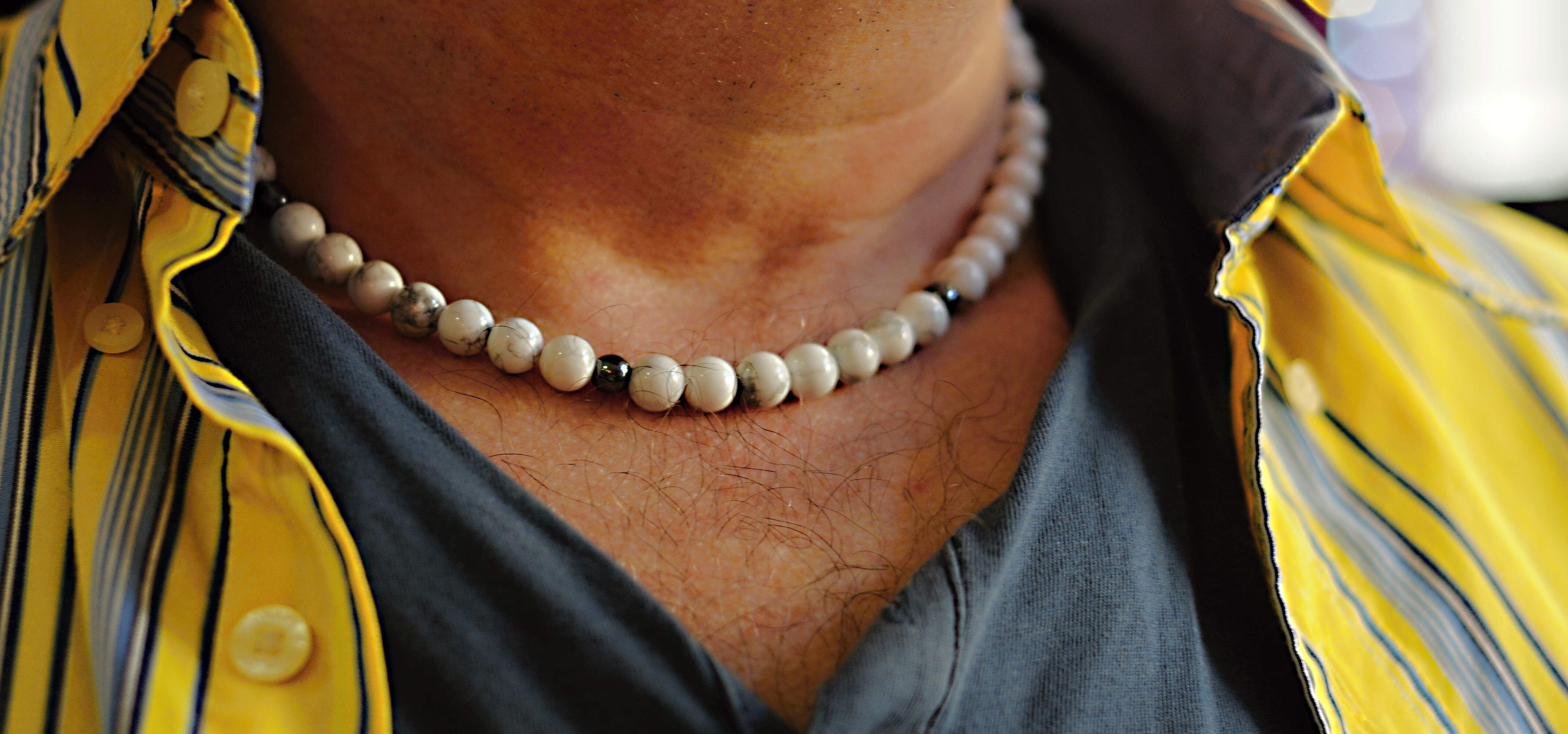 Naszyjnik i bransoletka z howlitem - nr kat. 381 i 381a