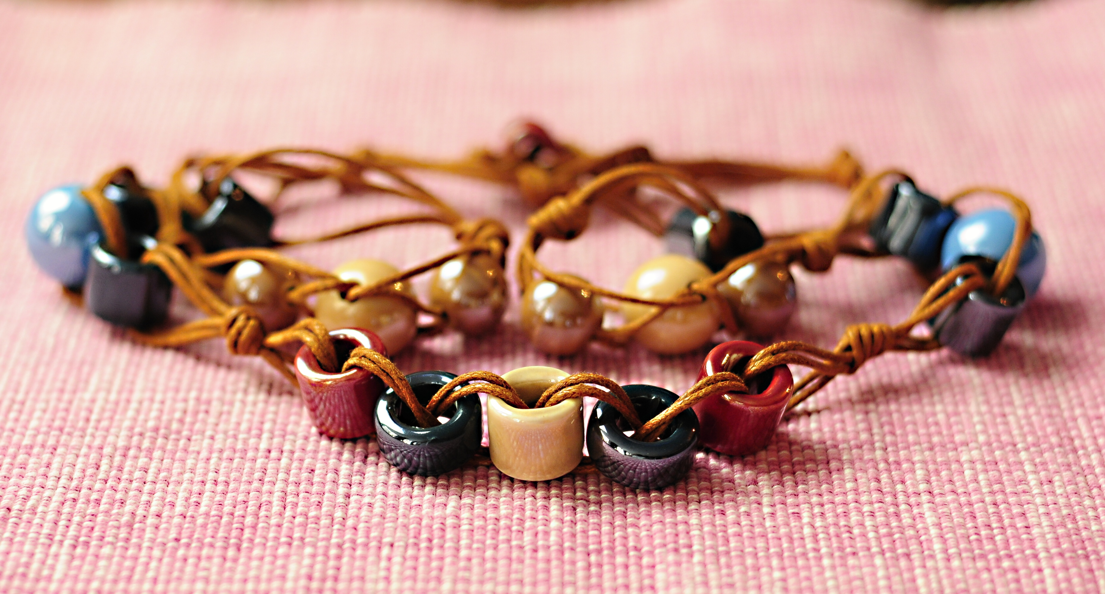 Biżuteria z koralikami ceramicznymi - naszyjnik - nr kat. C2