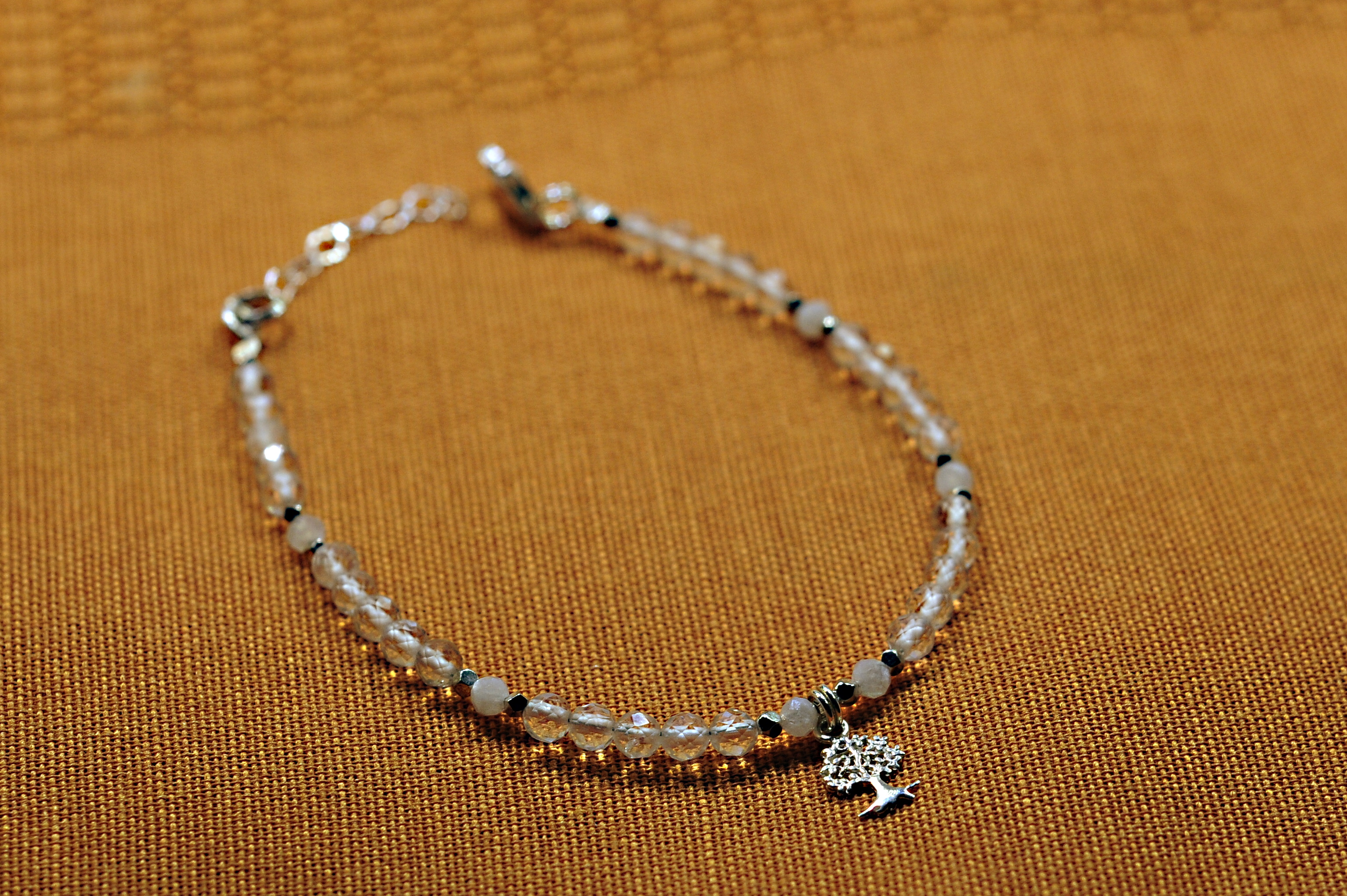 Bransoletka z kryształem górskim - nr kat. 387a