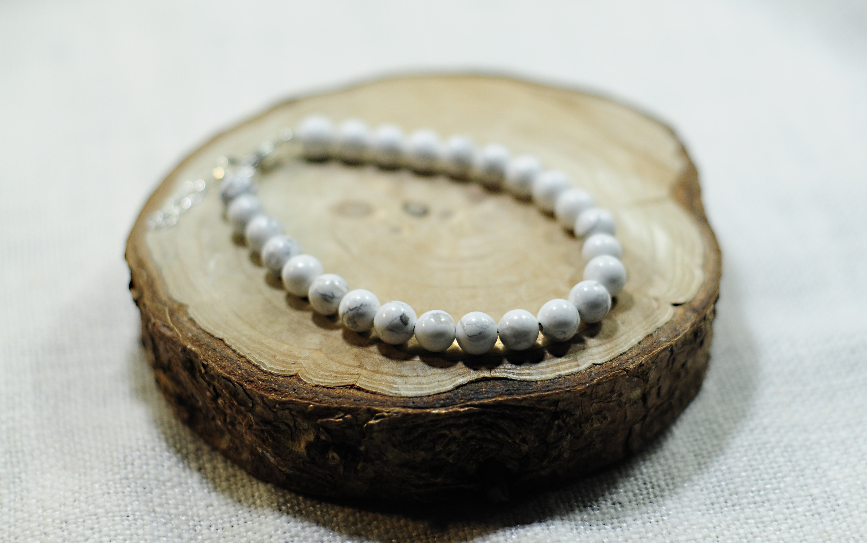 Bransoletka z howlitem - nr kat. 406a