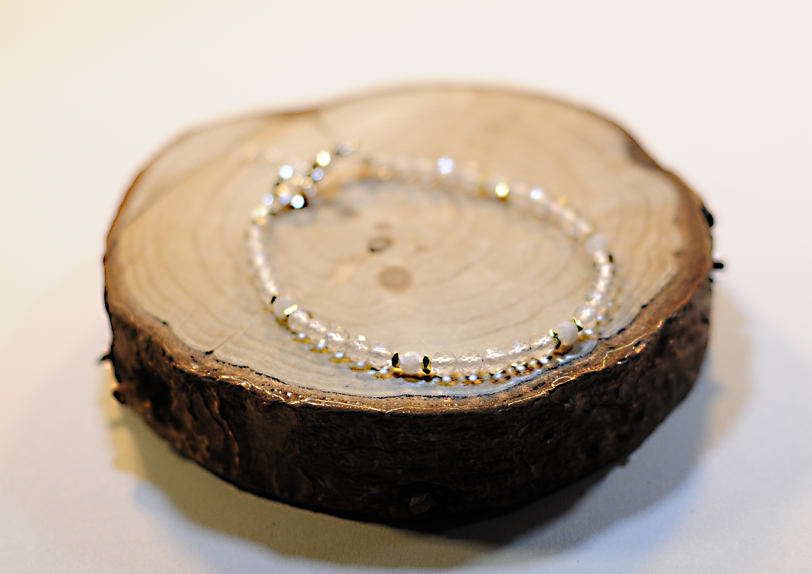 Bransoletka z kryształem górskim - nr kat. 387a