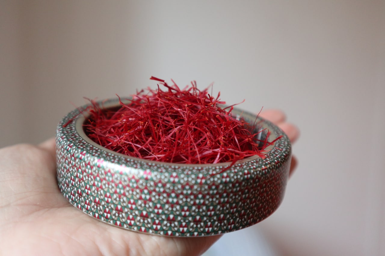 Saffron in Tiny Boxes