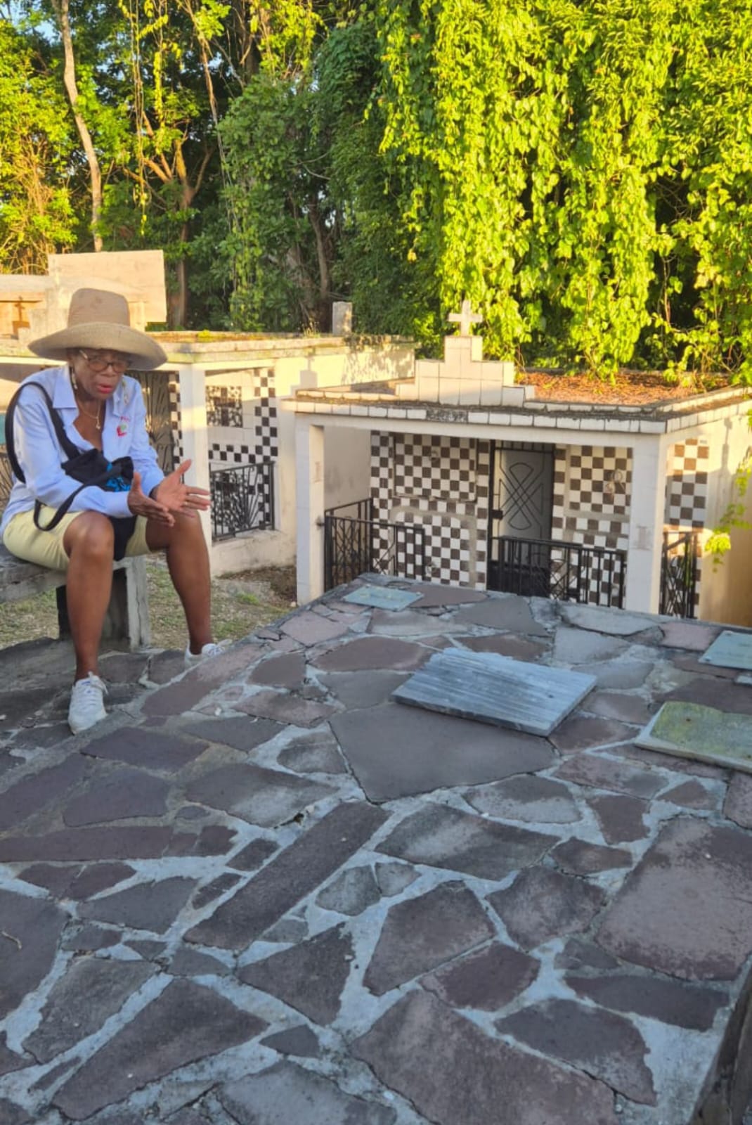 Visite du Cimetière de Morne-à-l’Eau