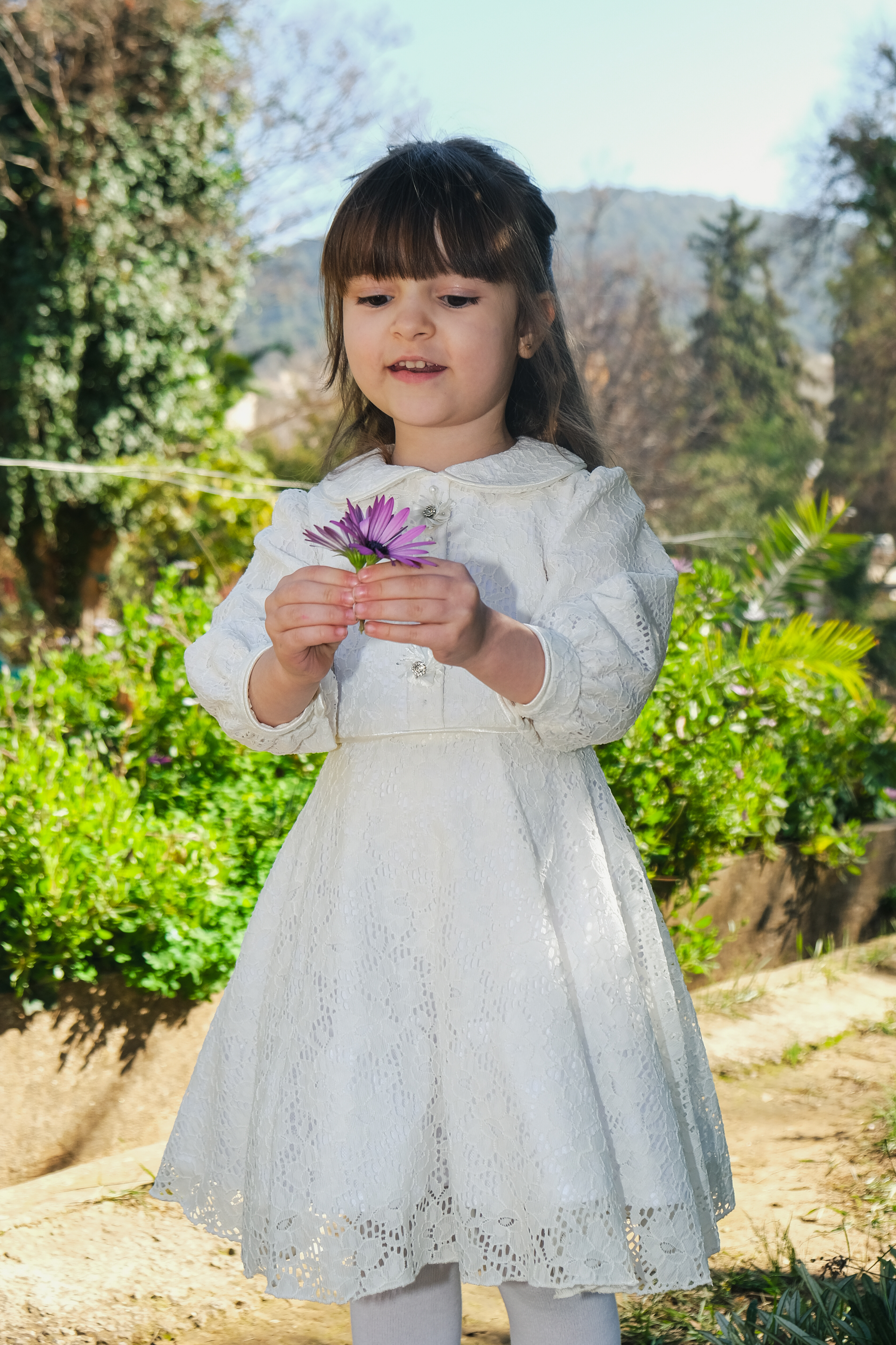 Robe beige en dentelle