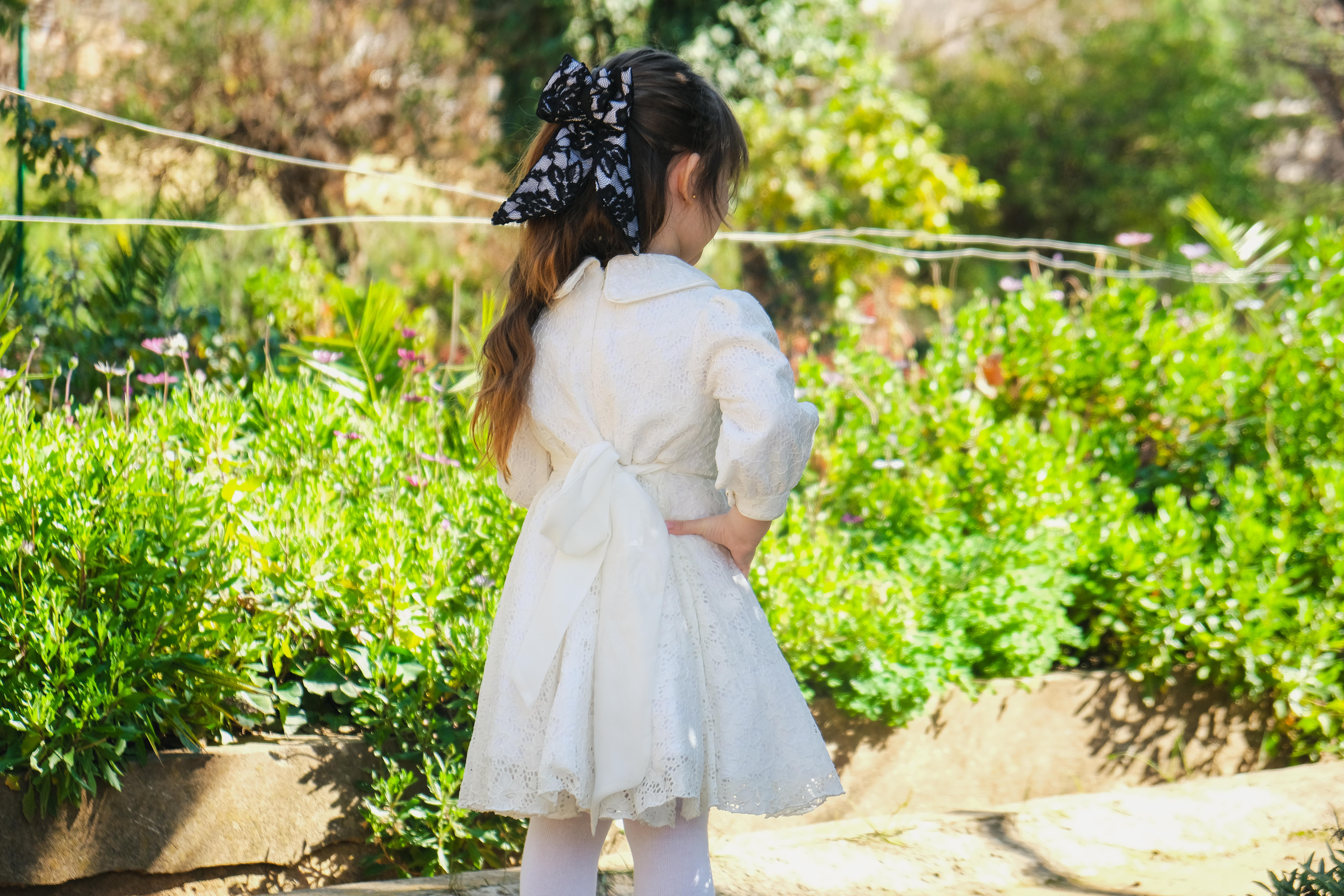 Robe beige en dentelle 