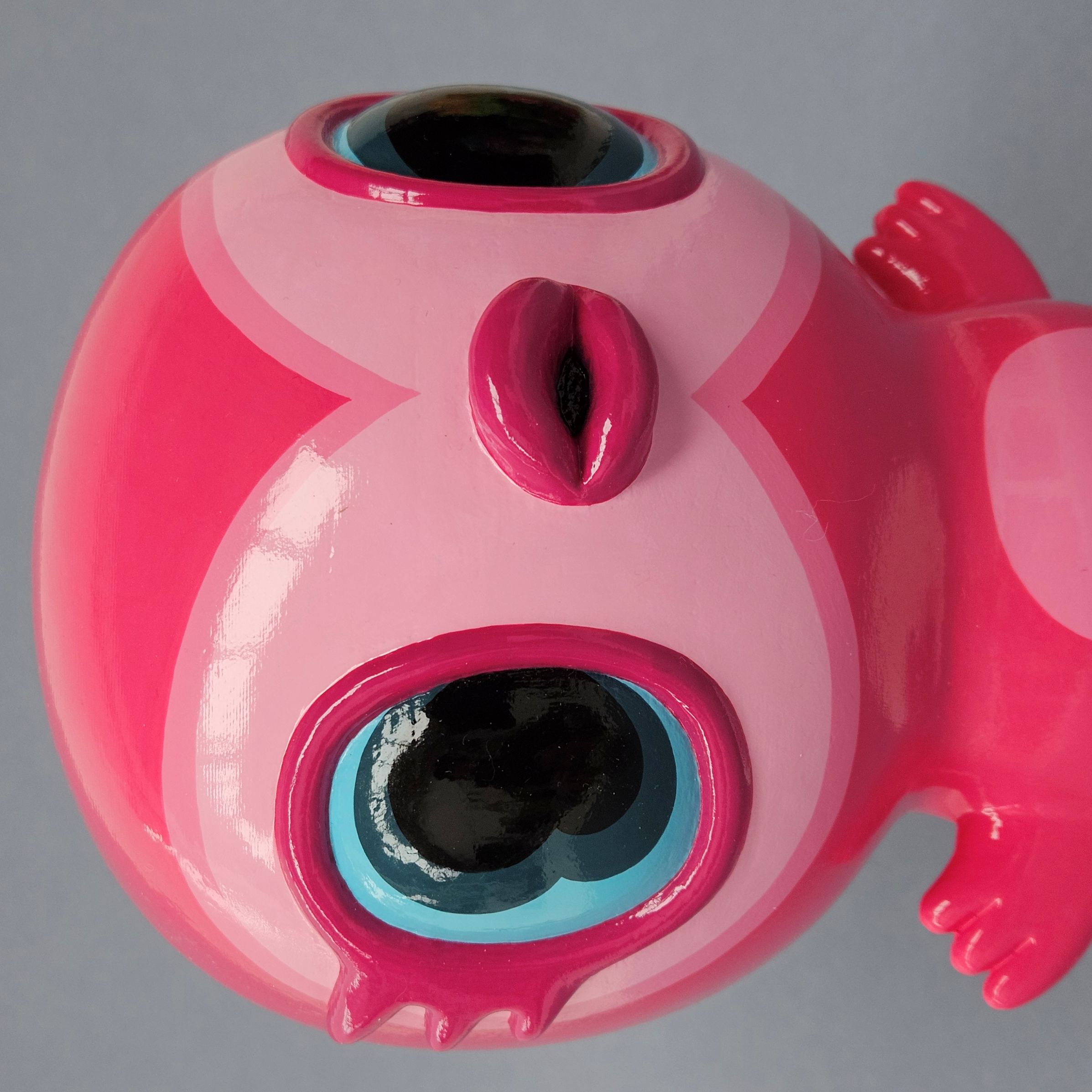 ArTToy by Hiroshi Yoshii "Pink Little Bird" 