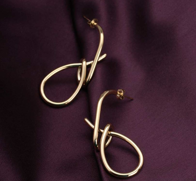 Intertwined Gold Drop Earrings