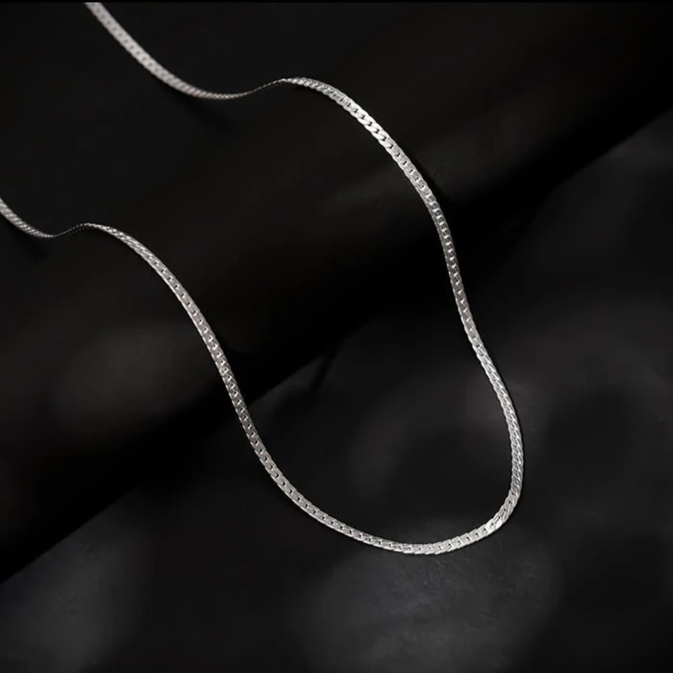 Gentleman’s Gleam: Pure Silver Chain For Men