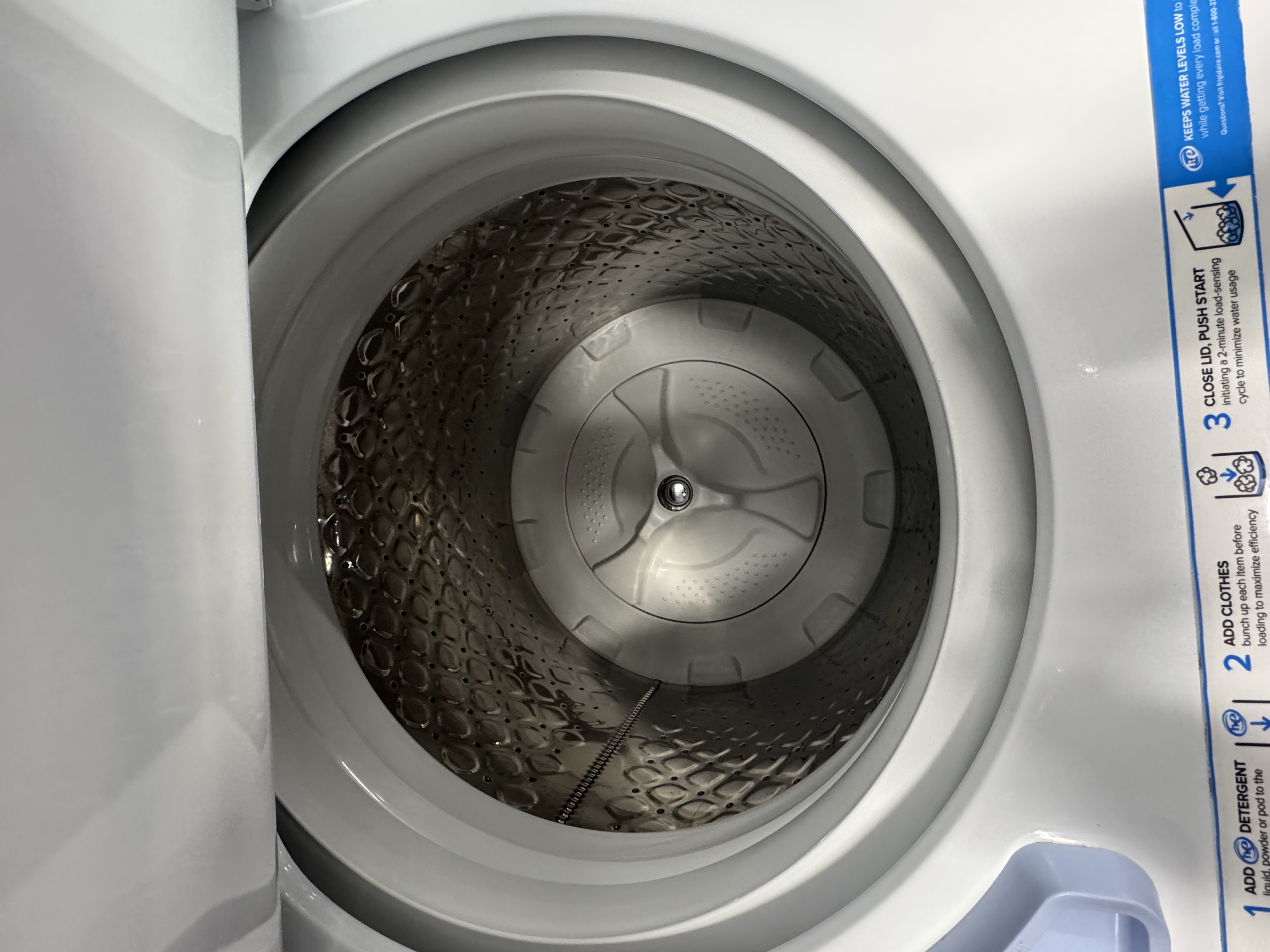 Frigidaire Used Laundry center White FFLE39C1QW 27"