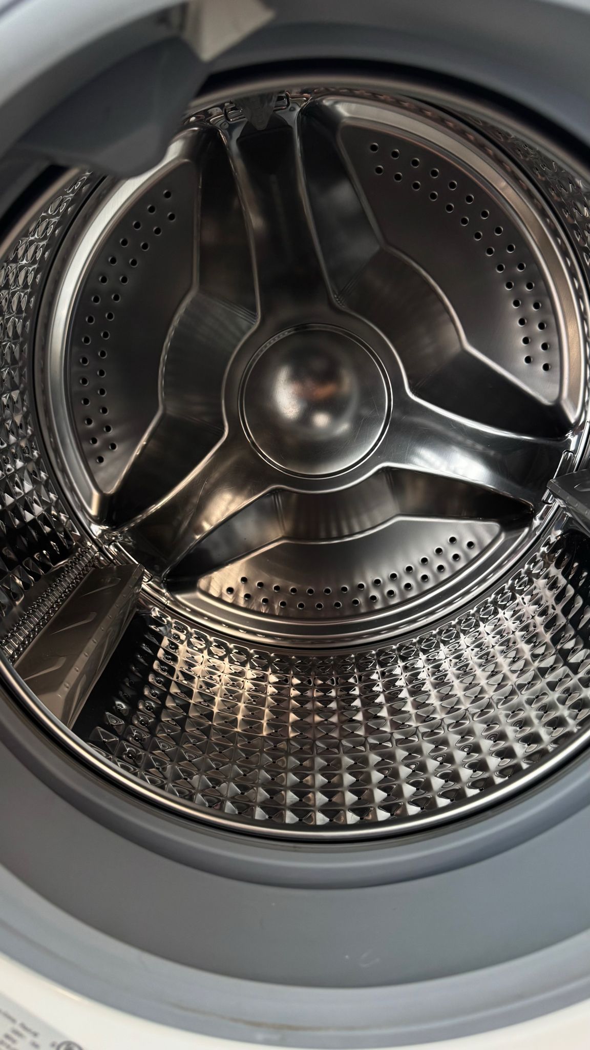 Electrolux Used Washer ELFW7337AW 27"