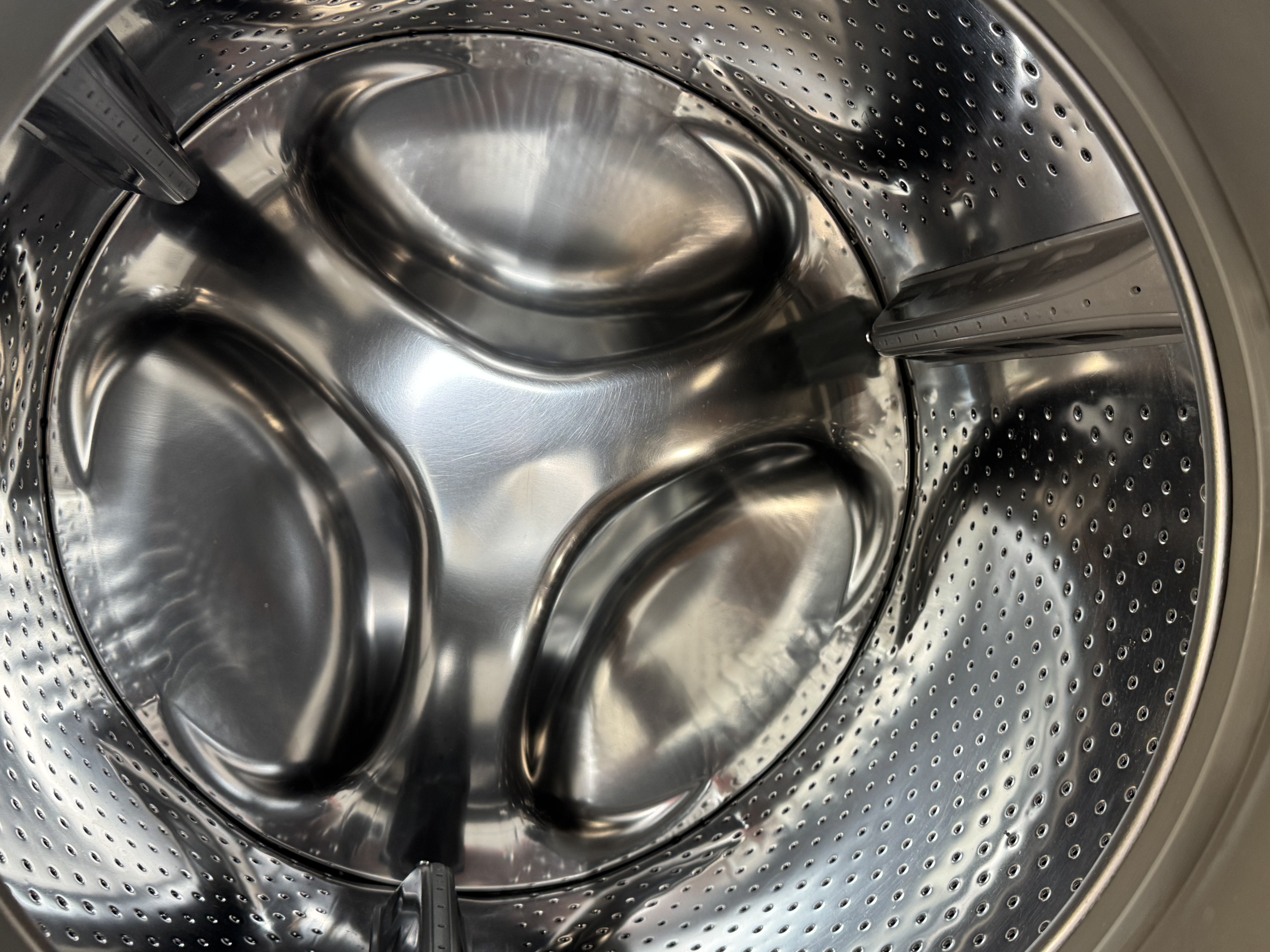 LG Used Washer Dryer Stackable WM3670HVA DLEX3370V 