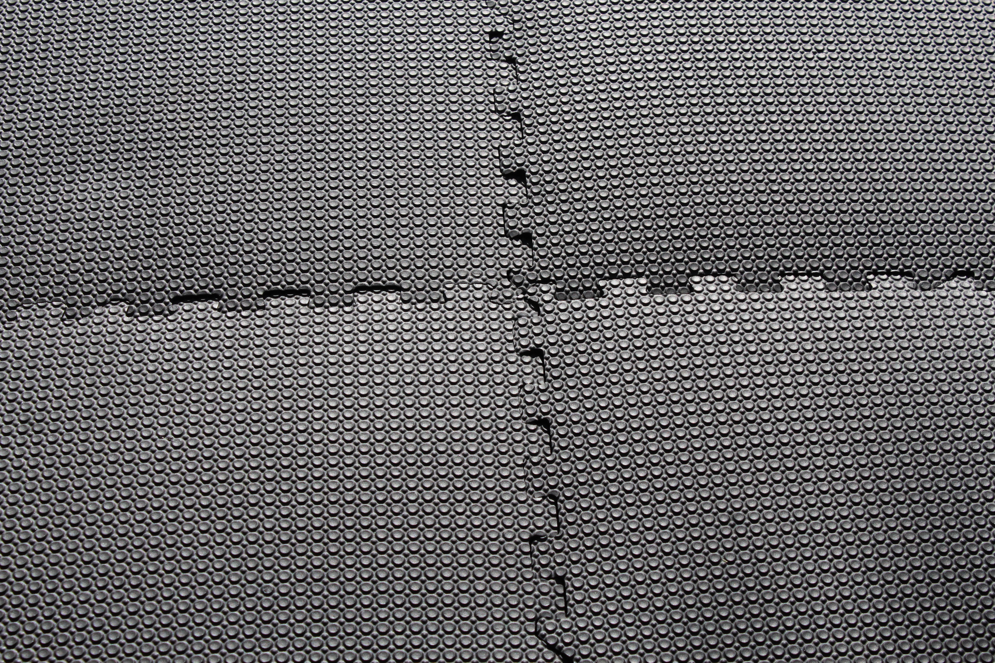 TAPETE ESPESOR 12 MM DE 60X60 CM CON 4 PZS NEGRO