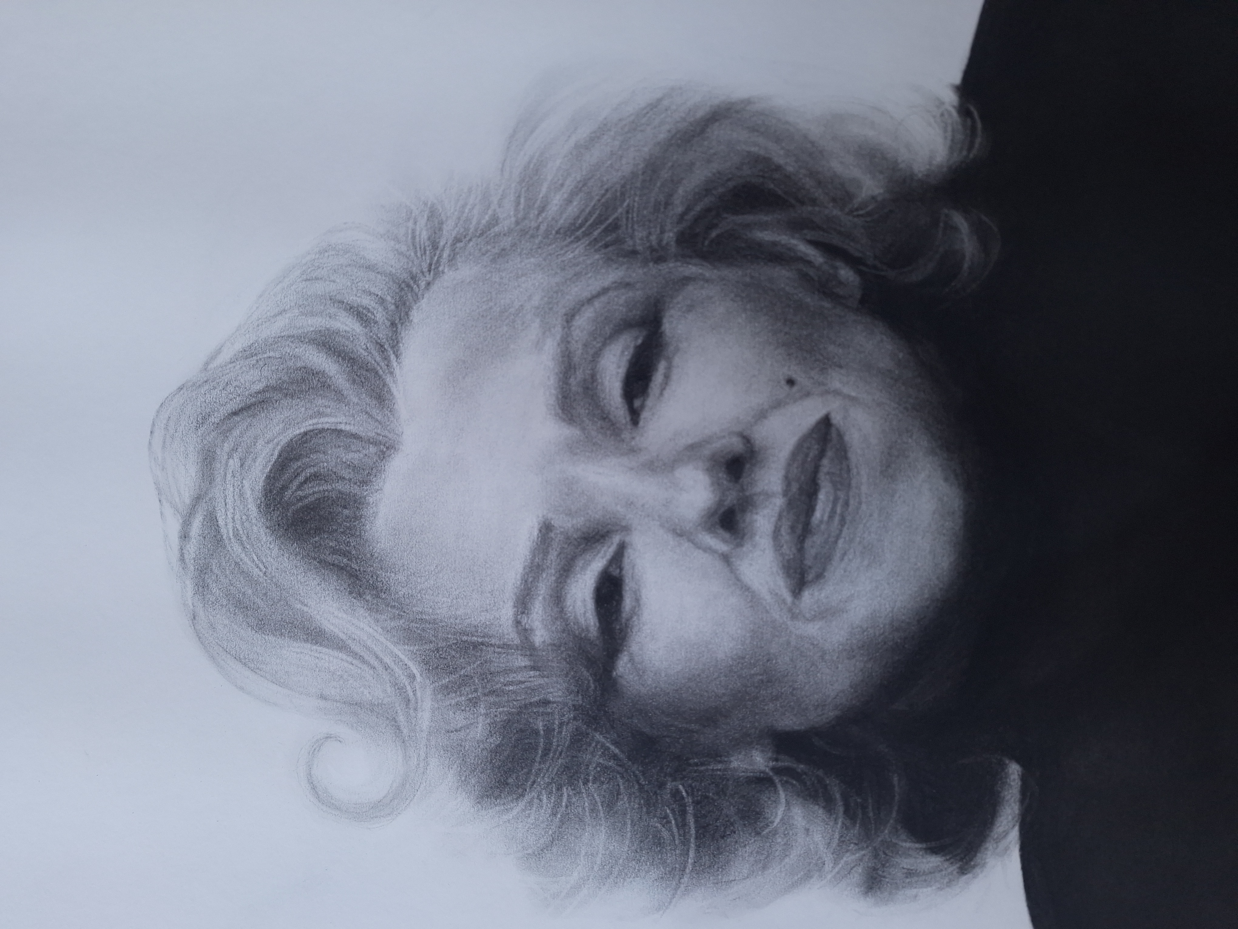 Uno de Marilyn. Calladita no te ves mas bonita.
