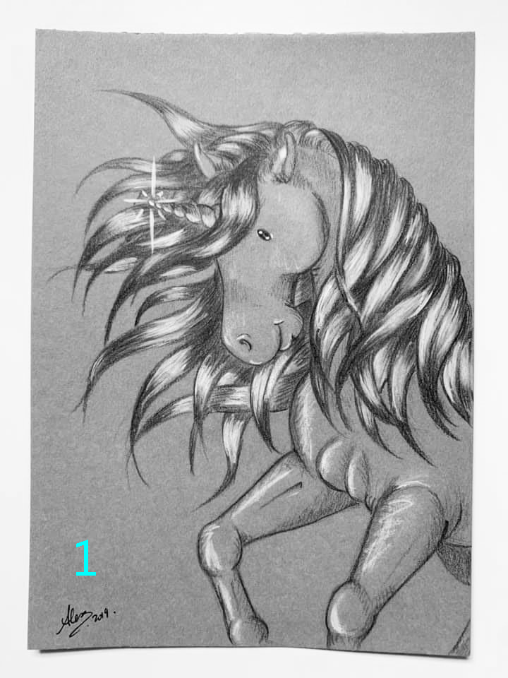 Dessin sur papier gris série licorne