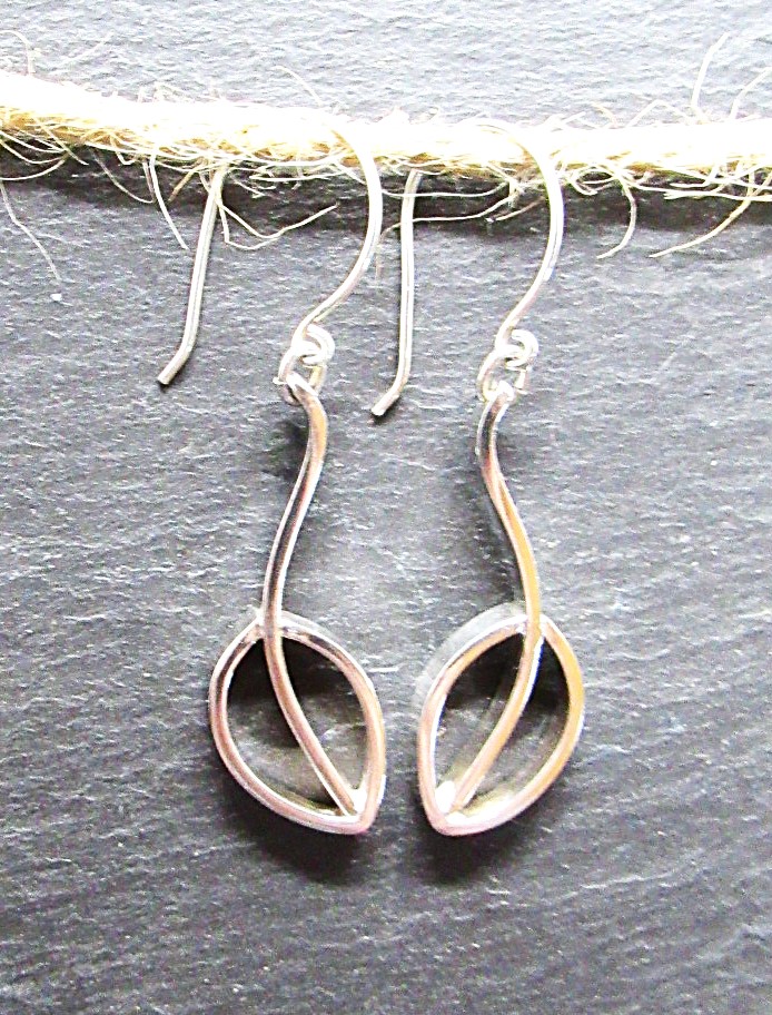 Sterling Silver Leaf Dangle Earrings
