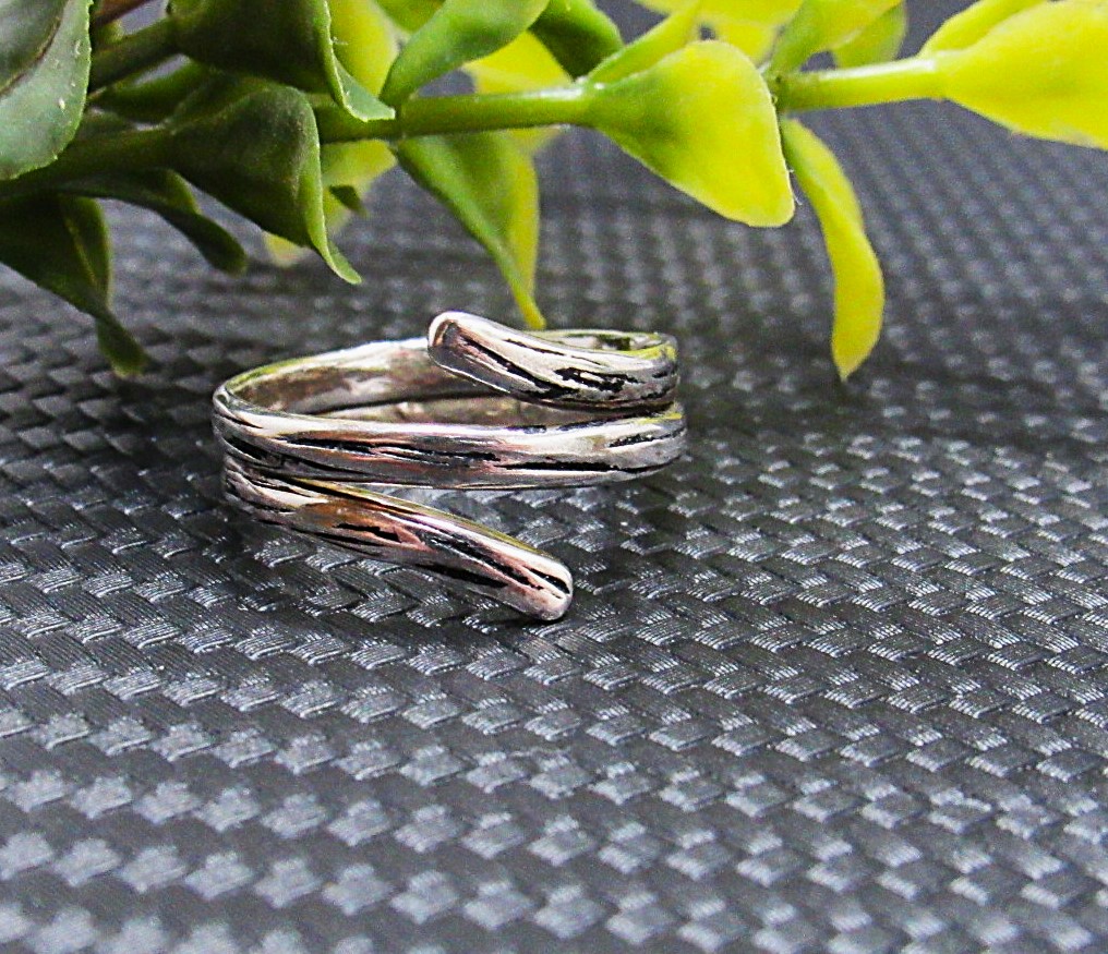 Sterling Silver textured Bypass Ring Size 7.5-8