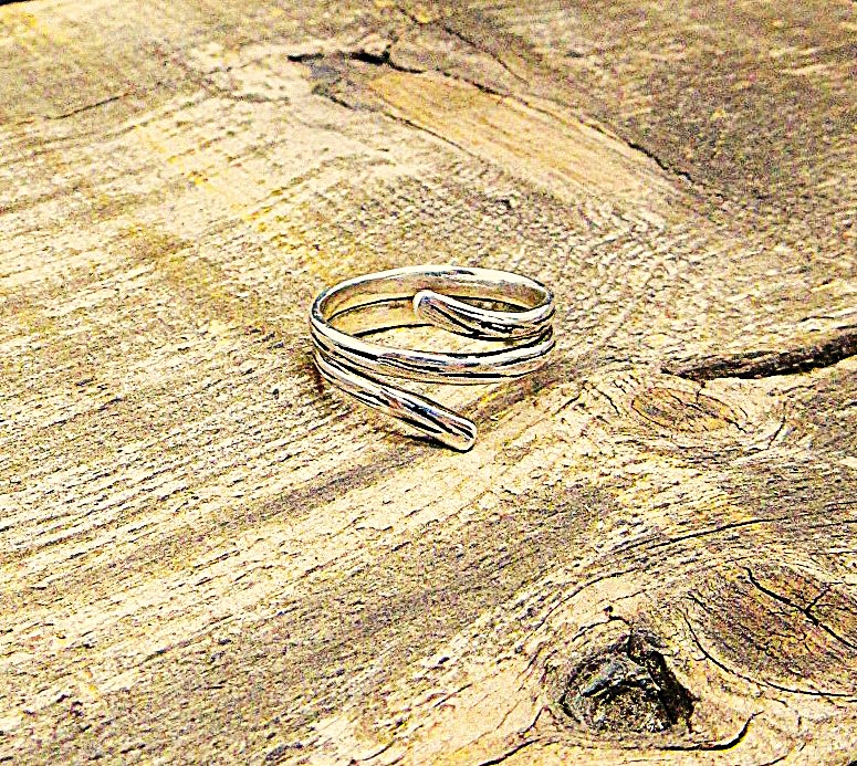 Sterling Silver textured Bypass Ring Size 7.5-8