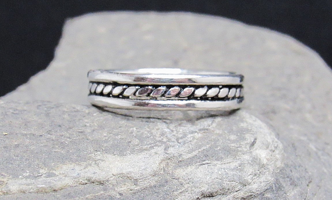  Sterling Silver Infinity Band Ring Size 8.5
