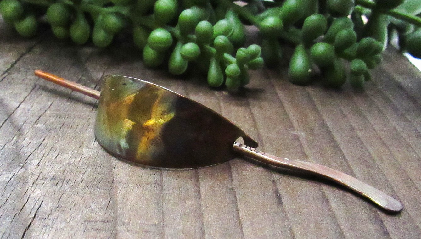 Flame Painted Small Leaf-Shaped Hairpin
