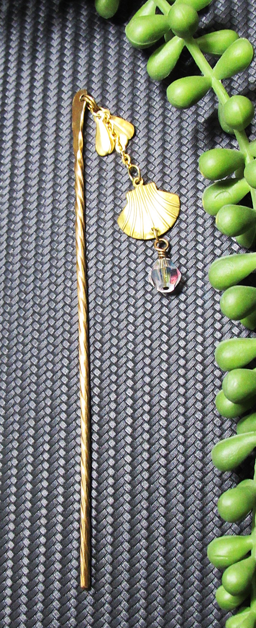 Golden Brass Shell Dangle Hair Pin