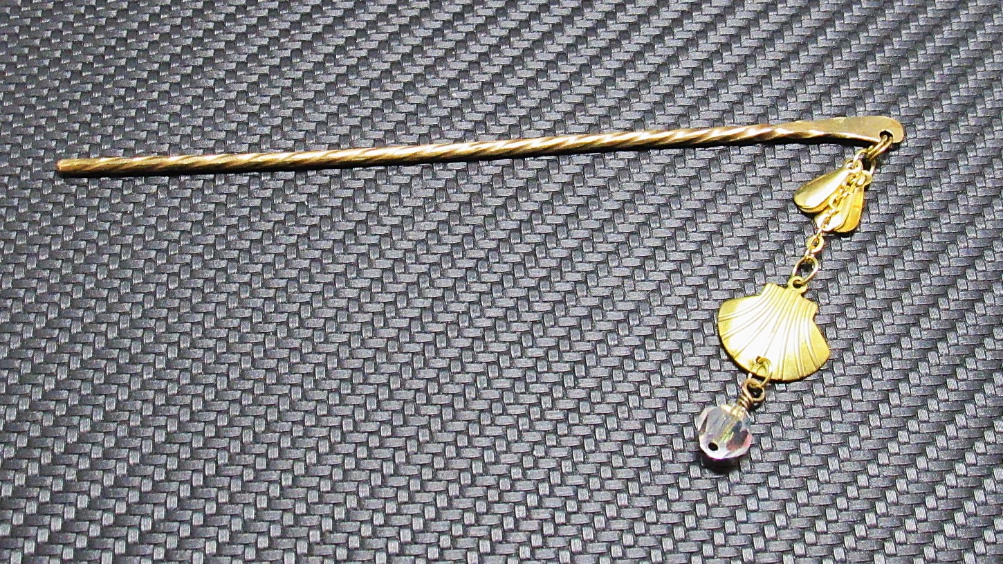 Golden Brass Shell Dangle Hair Pin