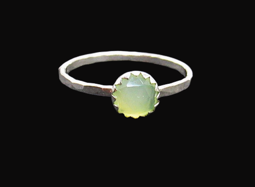  Sterling Silver Ring with Rose Cut Green Chalcedony Gemstone Size 7.5