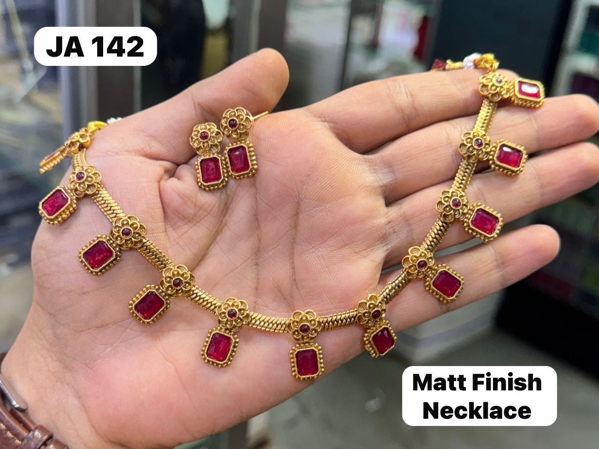 Matt Finish Necklace Set